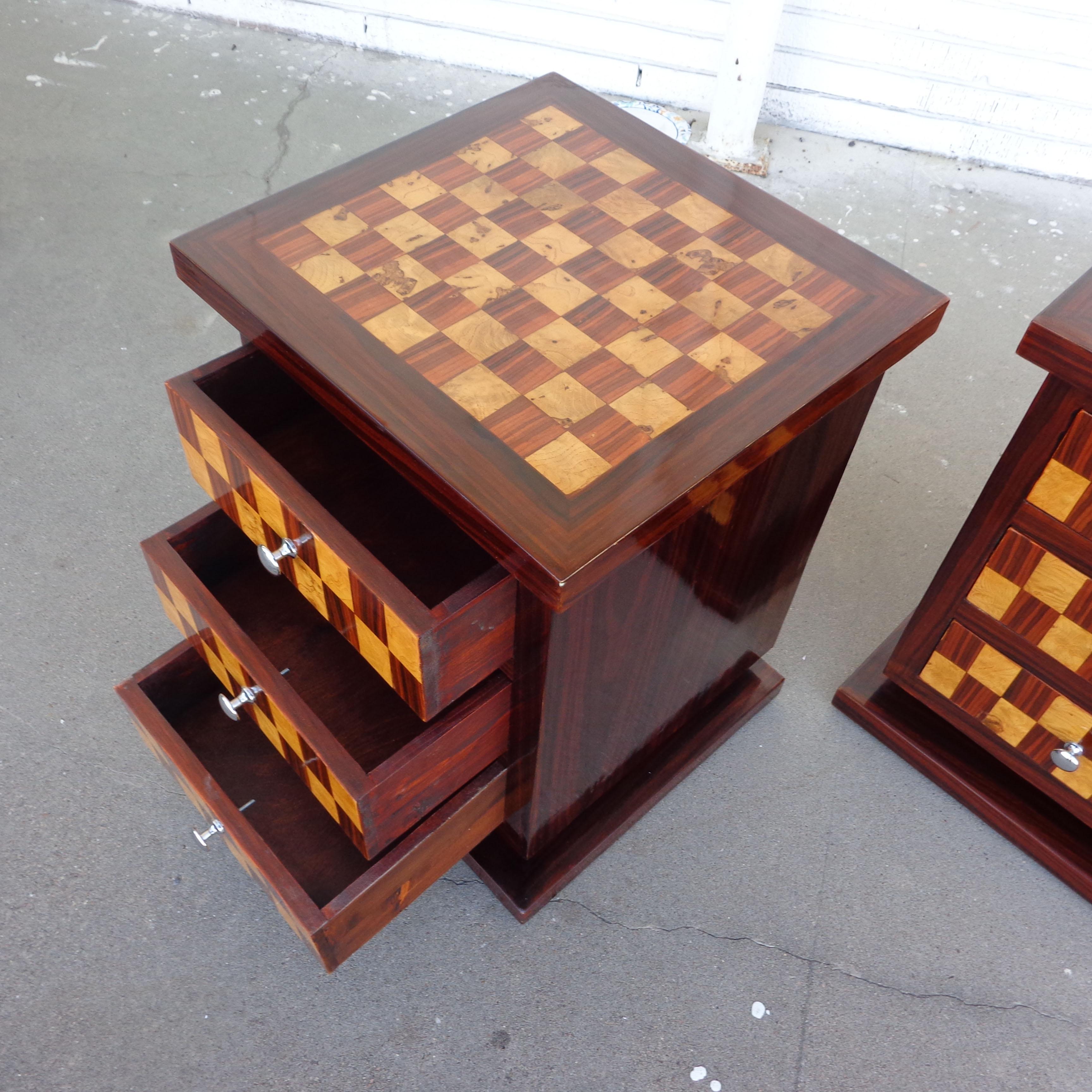 20th Century Pair of Art Deco Style Nightstands or Side Tables For Sale