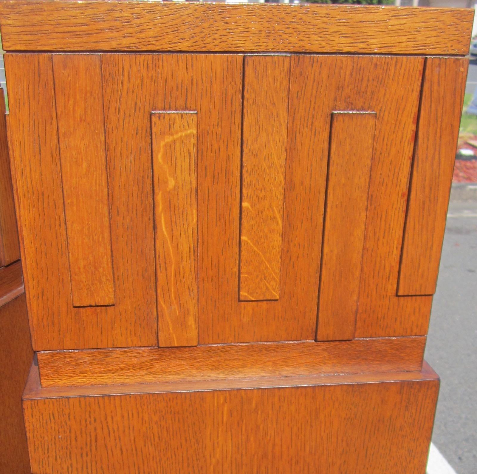 Machine-Made Pair of Art Deco Style Oak Pedestals For Sale