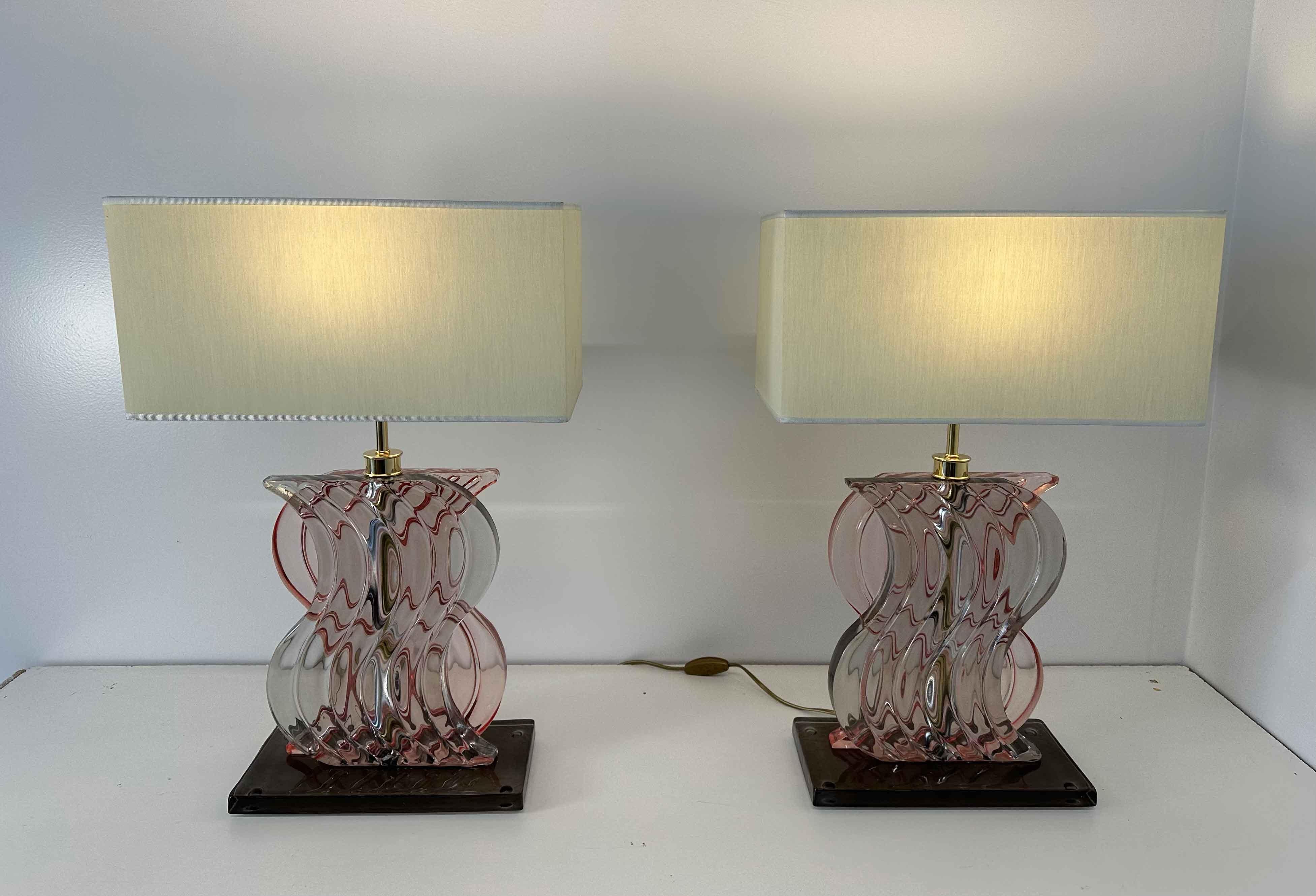 Paire de lampes de bureau de style Art Déco en verre de Murano rose  en vente 3