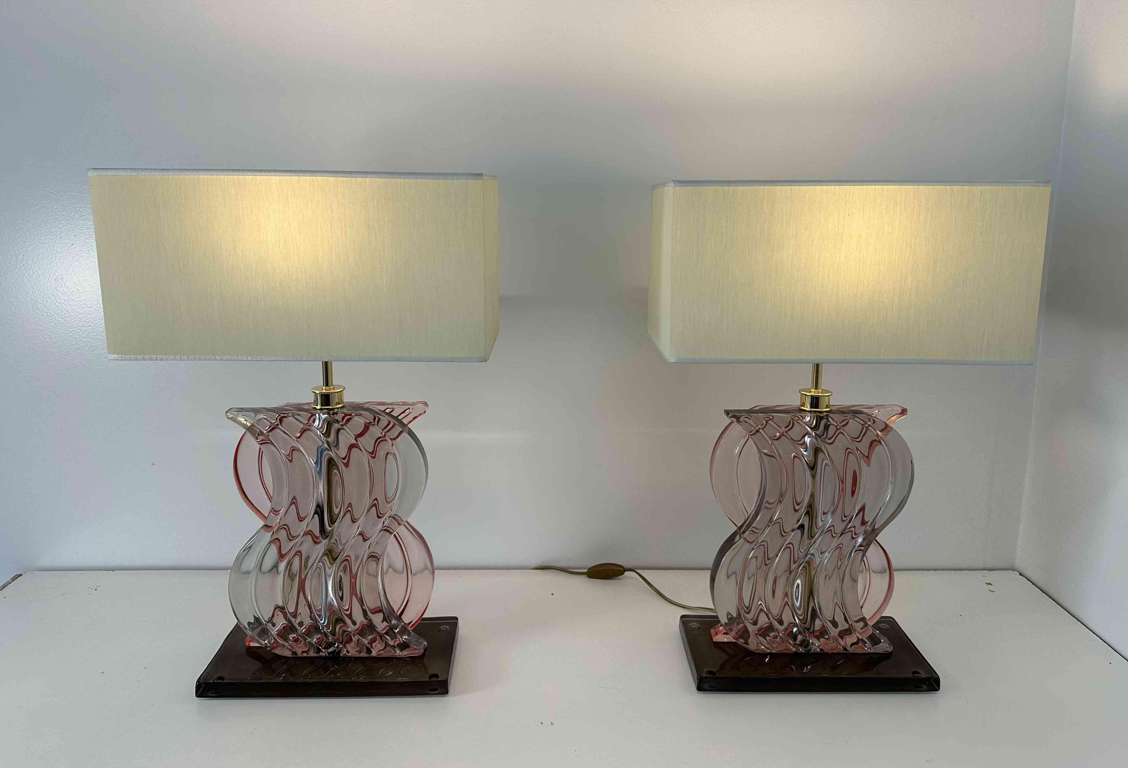 Pareja de lámparas de sobremesa de cristal de Murano rosa de estilo Art Déco en venta 1