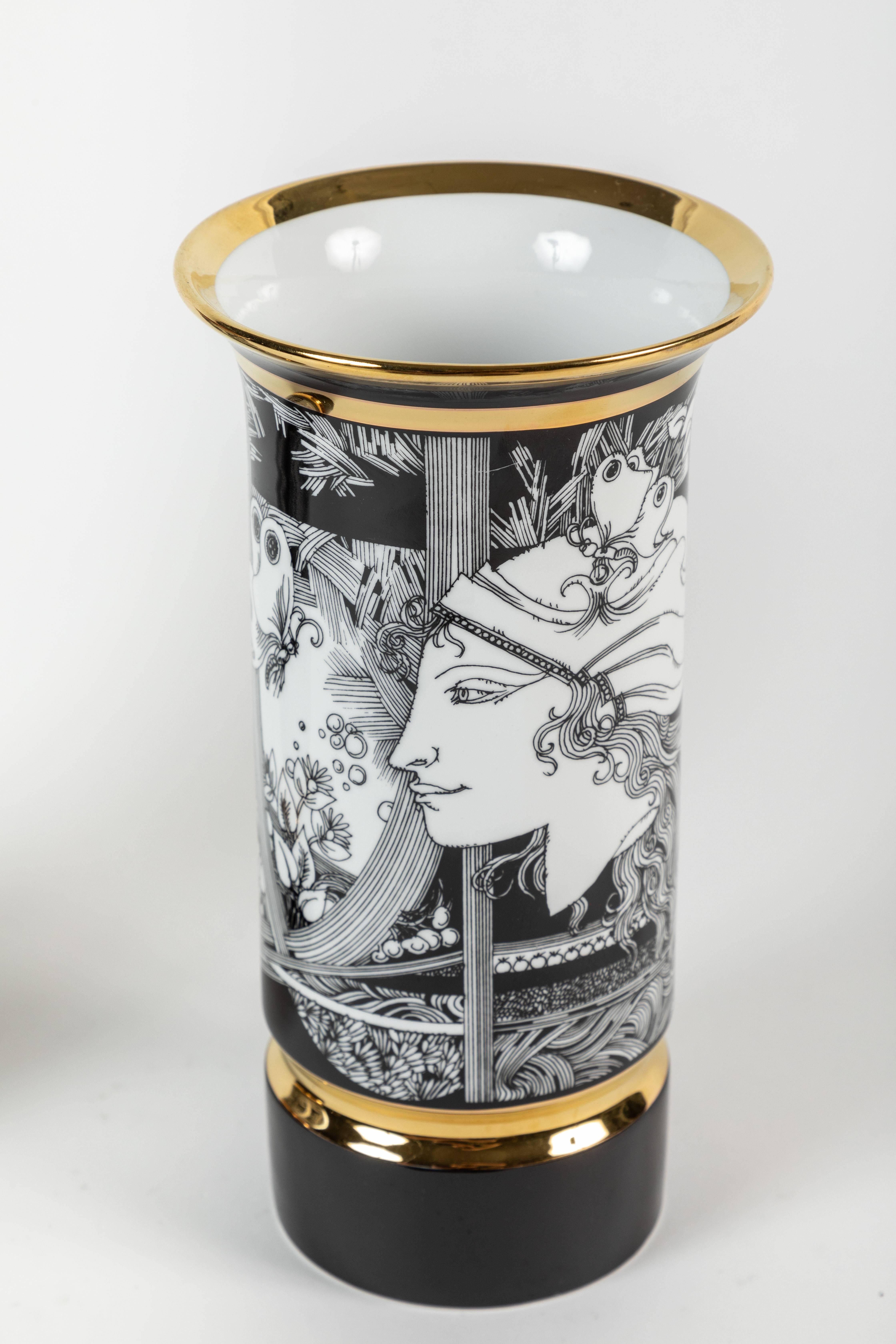 Pair of Art Deco Style Porcelain Vases by Endre Szasz for Hollóháza 1