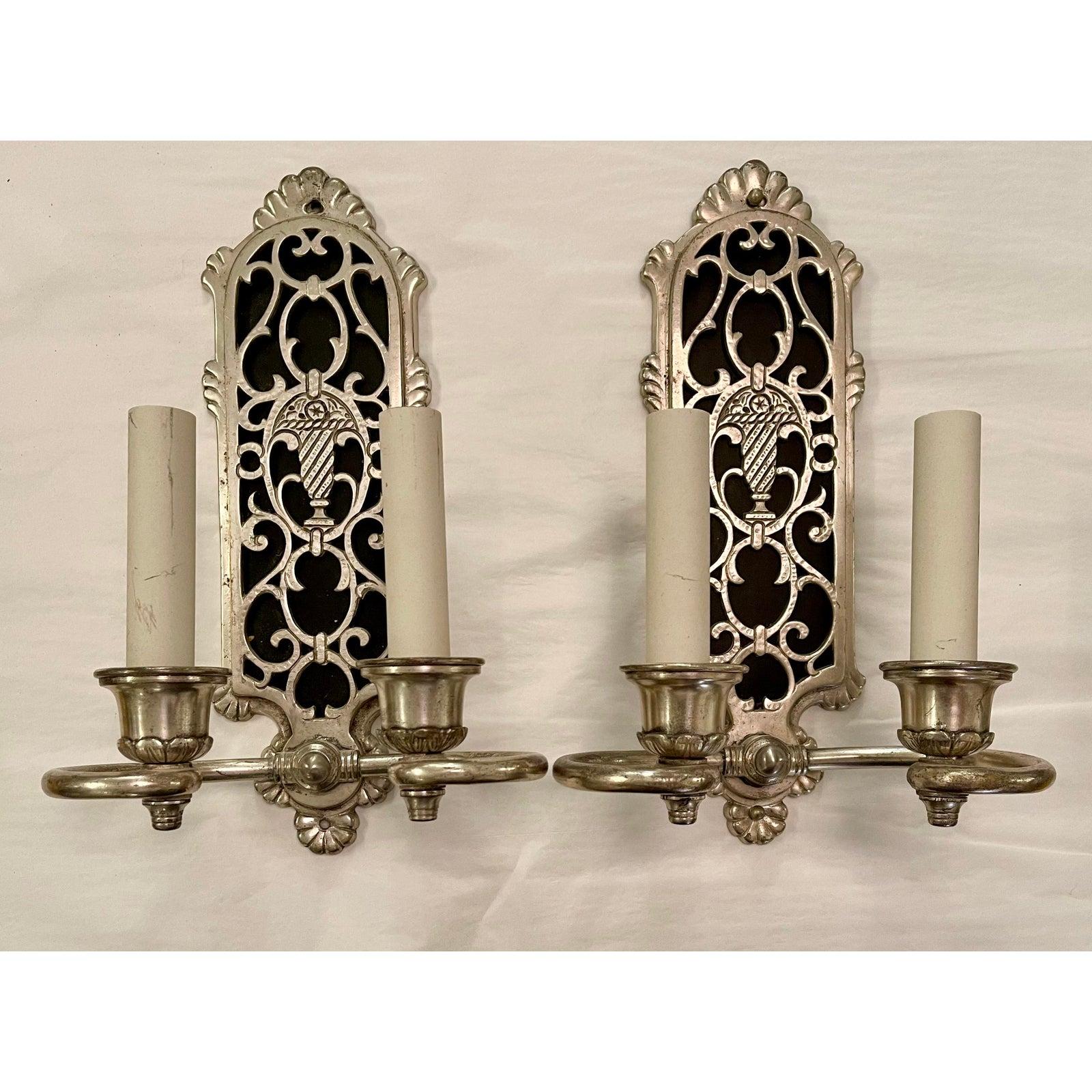 Pair of Art Deco Style Remains Lighting Silver Wall Light Sconce In Good Condition For Sale In LOS ANGELES, CA