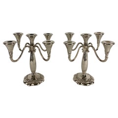 Coppia di candelabri placcati d'argento in stile Art Deco di Royal Gallery