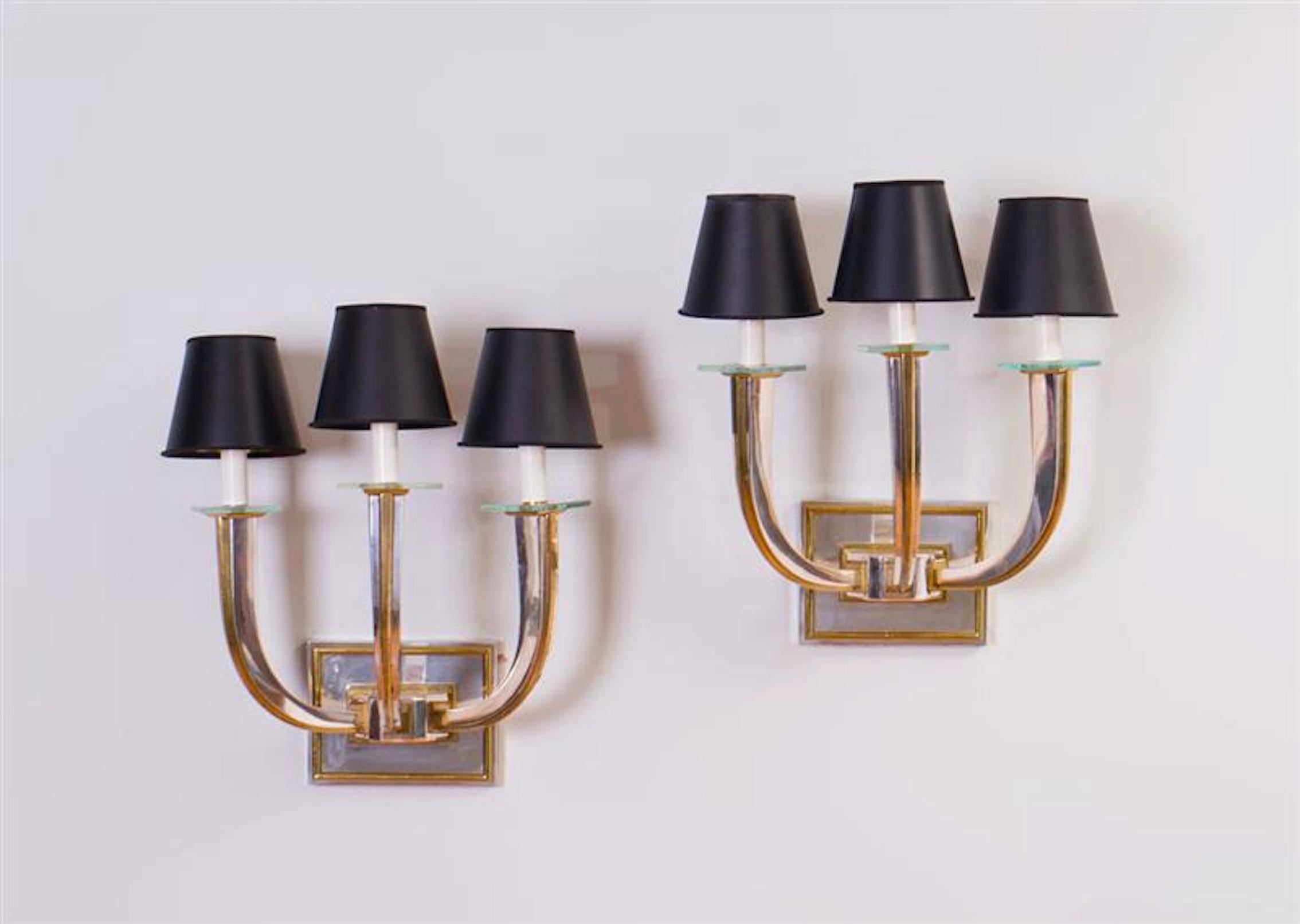 Pair of Art Deco Style Silvered Metal Sconces In Excellent Condition For Sale In Montreal, QC