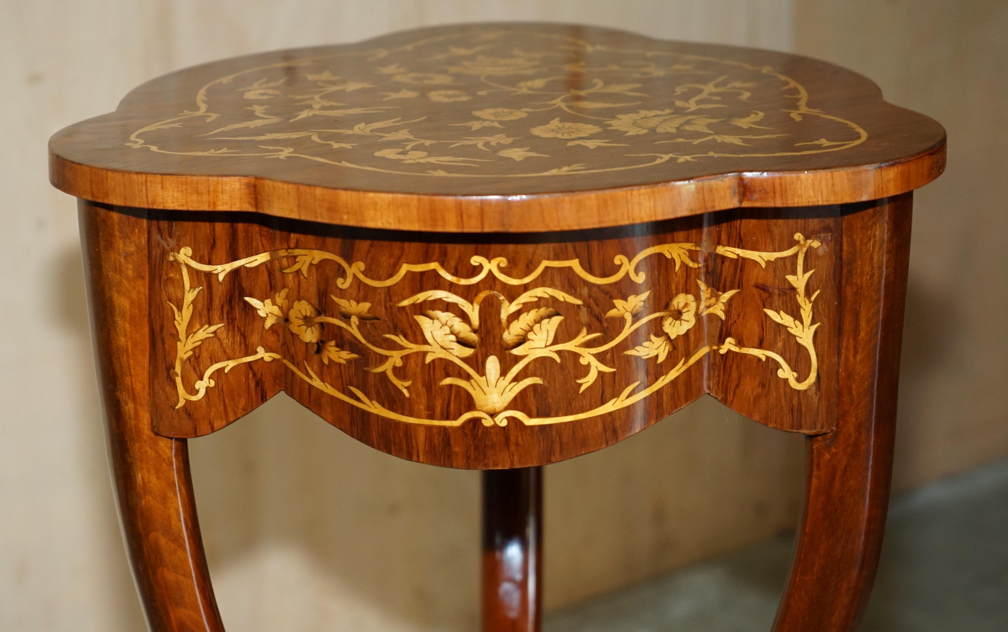 PAIR OF ART DECO STYLE SYCAMORE WOOD & WALNUT INLAID PEDESTAL SIDE END TABLEs For Sale 6