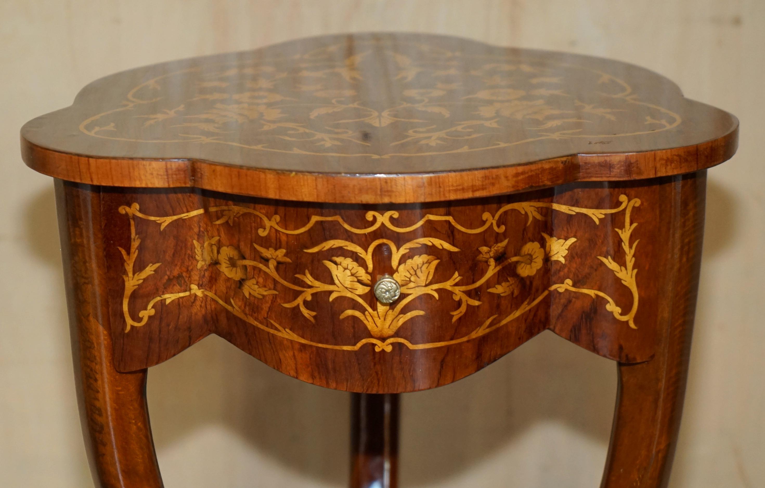 PAIR OF ART DECO STYLE SYCAMORE WOOD & WALNUT INLAID PEDESTAL SIDE END TABLEs For Sale 14