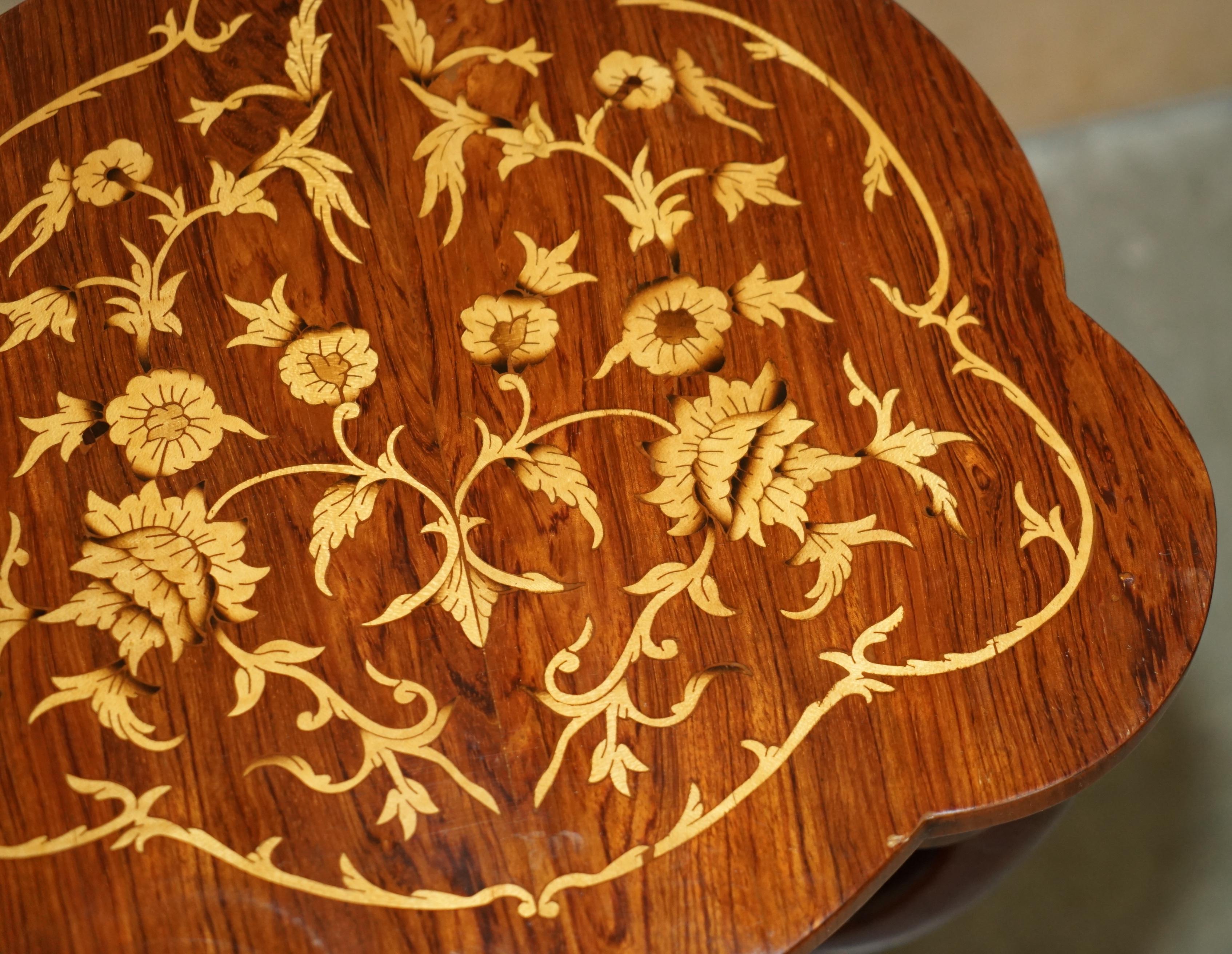 PAIR OF ART DECO STYLE SYCAMORE WOOD & WALNUT INLAID PEDESTAL SIDE END TABLEs For Sale 1