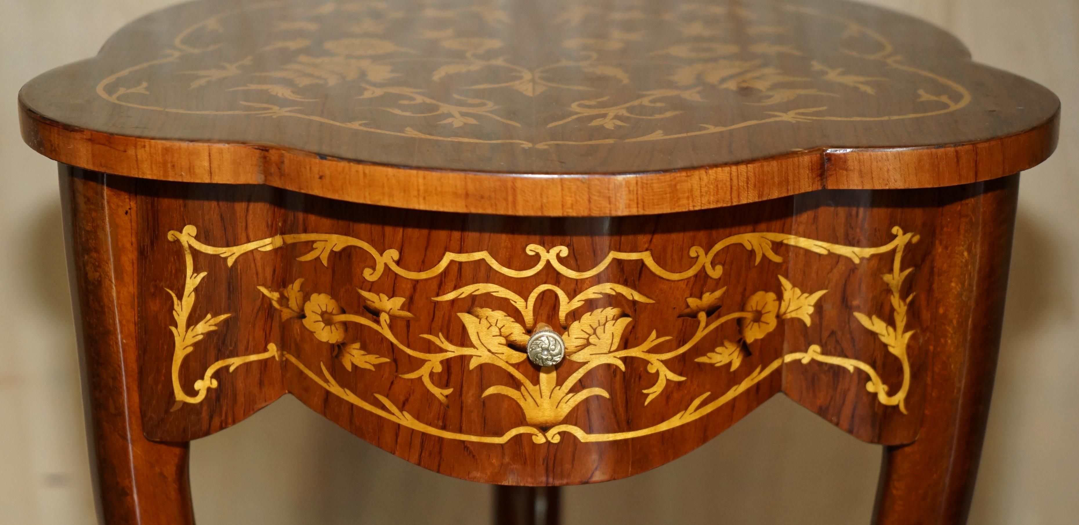 PAIR OF ART DECO STYLE SYCAMORE WOOD & WALNUT INLAID PEDESTAL SIDE END TABLEs For Sale 2