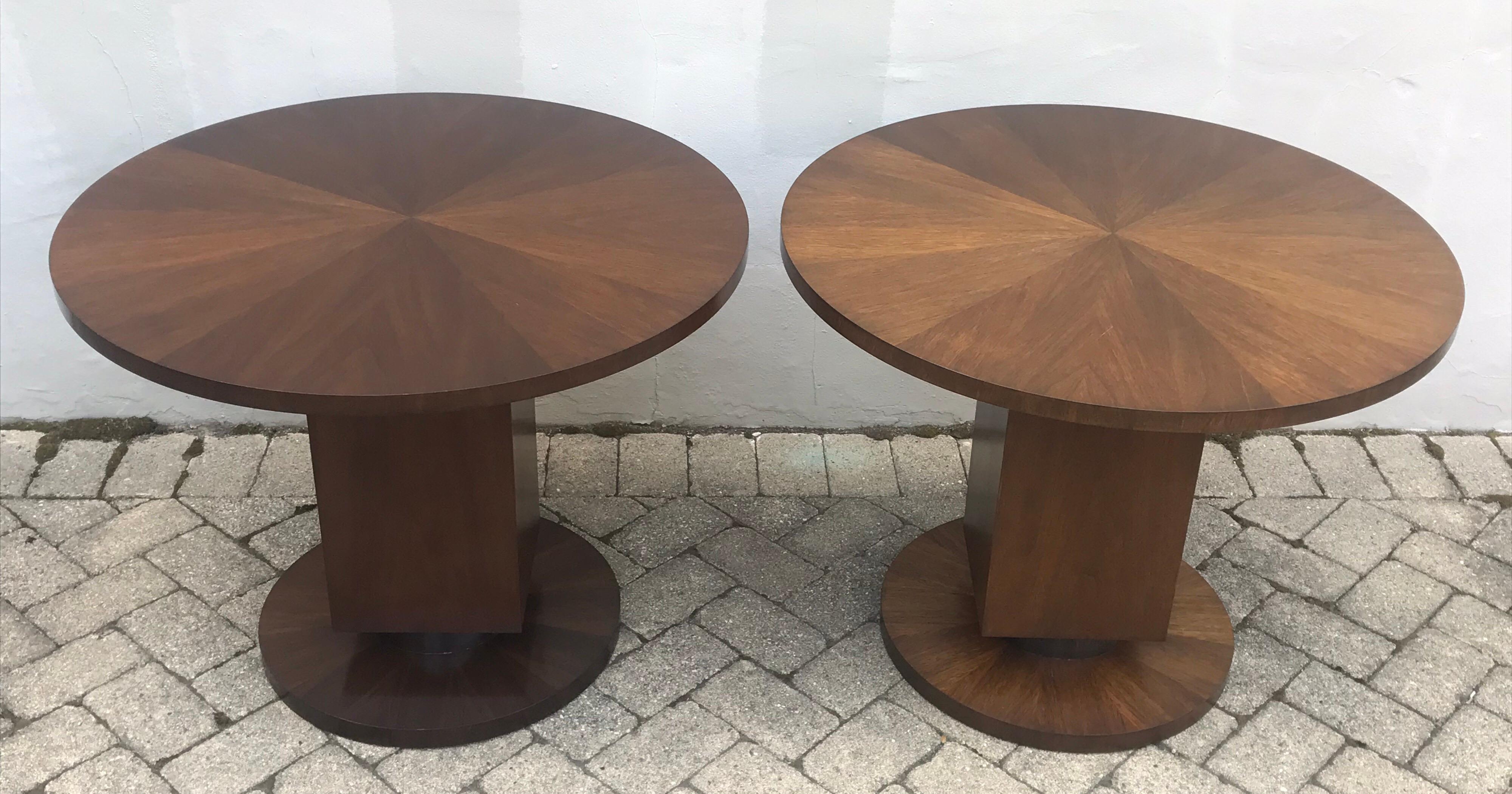 Beautiful pair of Art Deco style round side tables in walnut, custom one of a kind, late 20th century.