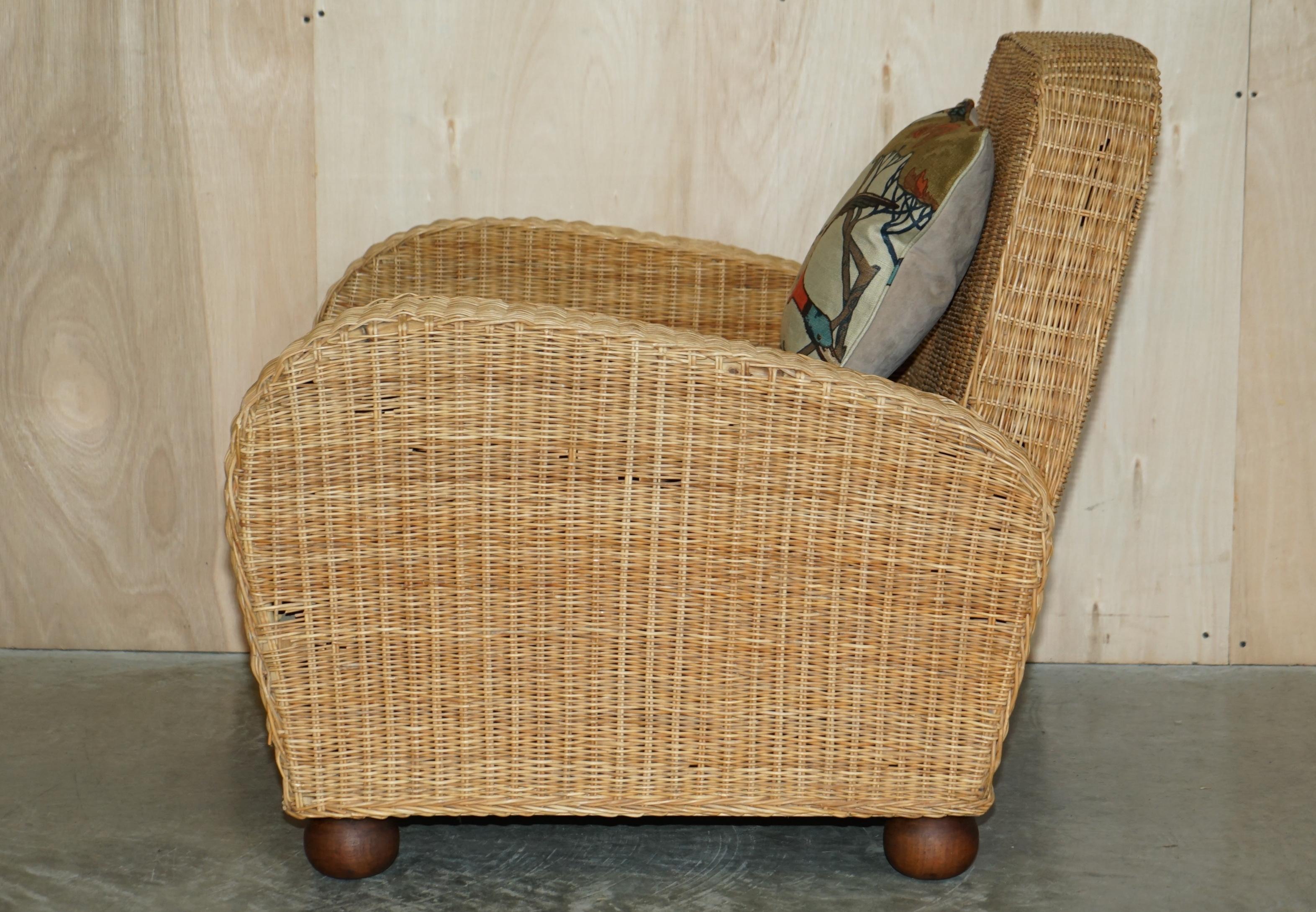 PAIR OF ART DECO STYLE WICKER CLUB ARMCHAIRS WiTH MULBERRY FLYING DUCKS CUSHIONS For Sale 3
