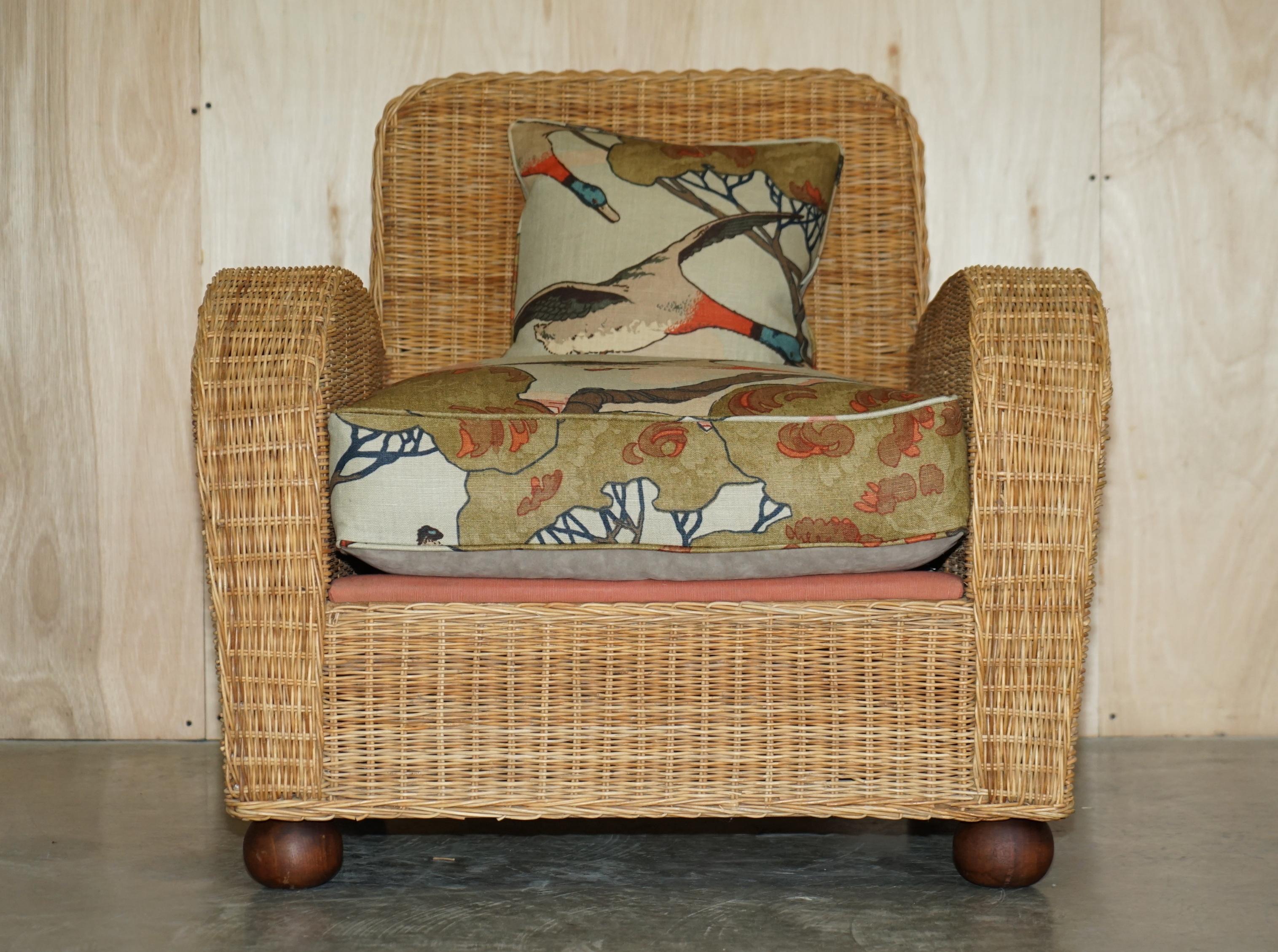 PAIR OF ART DECO STYLE WICKER CLUB ARMCHAIRS WiTH MULBERRY FLYING DUCKS CUSHIONS For Sale 7