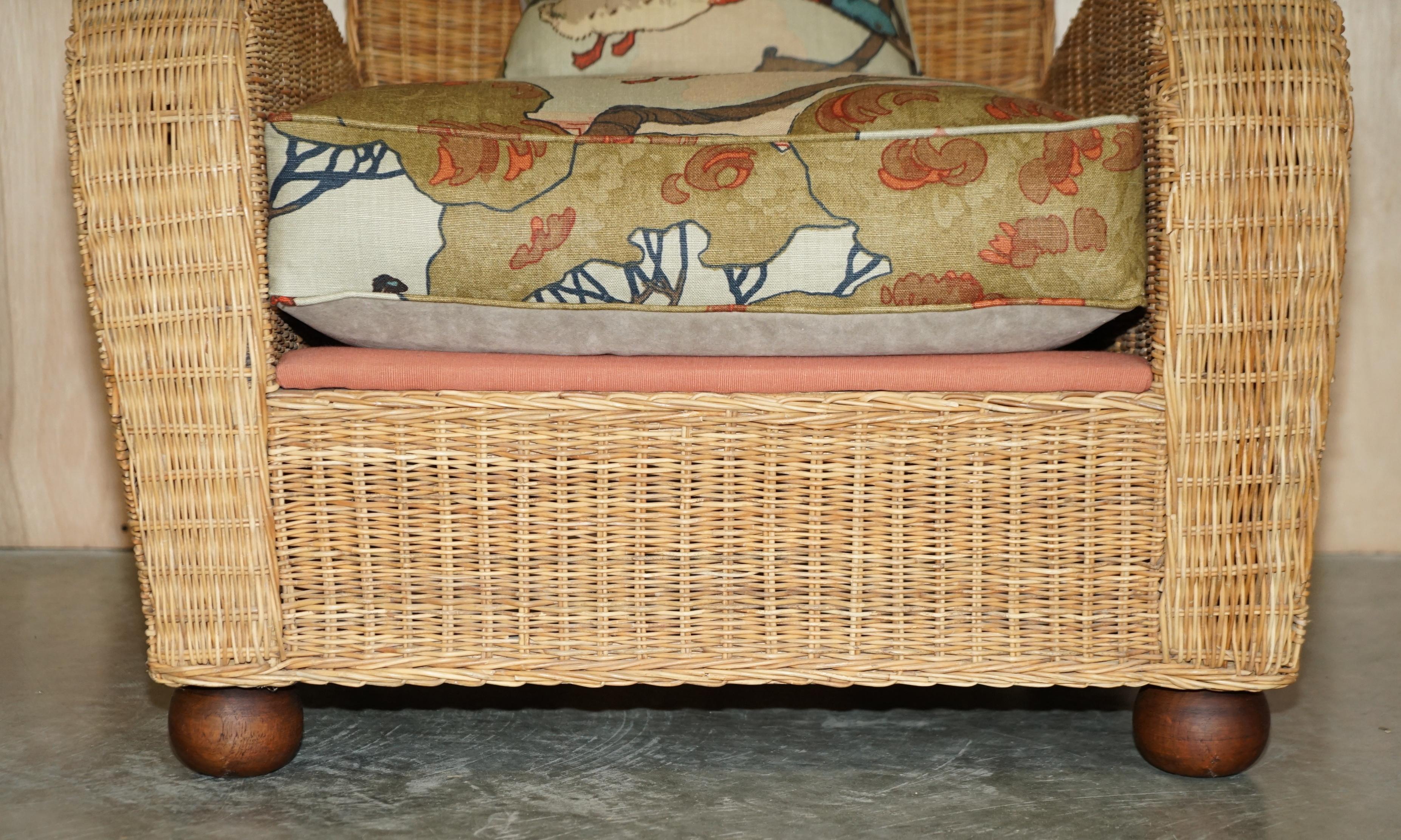 Inglese COPPIA DI POLTRONE WICKER CLUB IN STILE ART DECO CON CUSCINI FLYING DUCKS IN MULBURRO in vendita