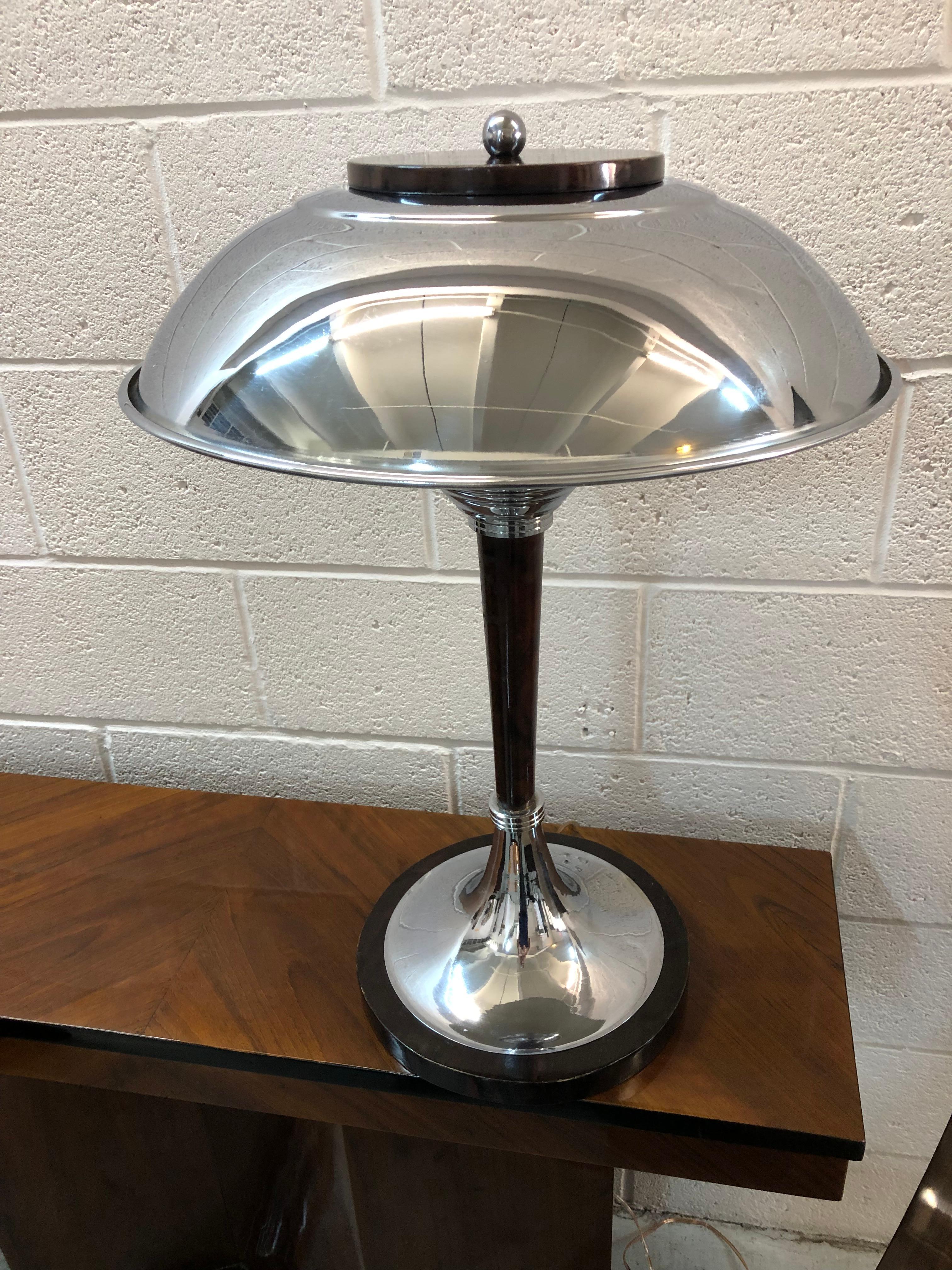 Pair of Art Deco Table Lamp in wood and chrome, 1920, France For Sale 1