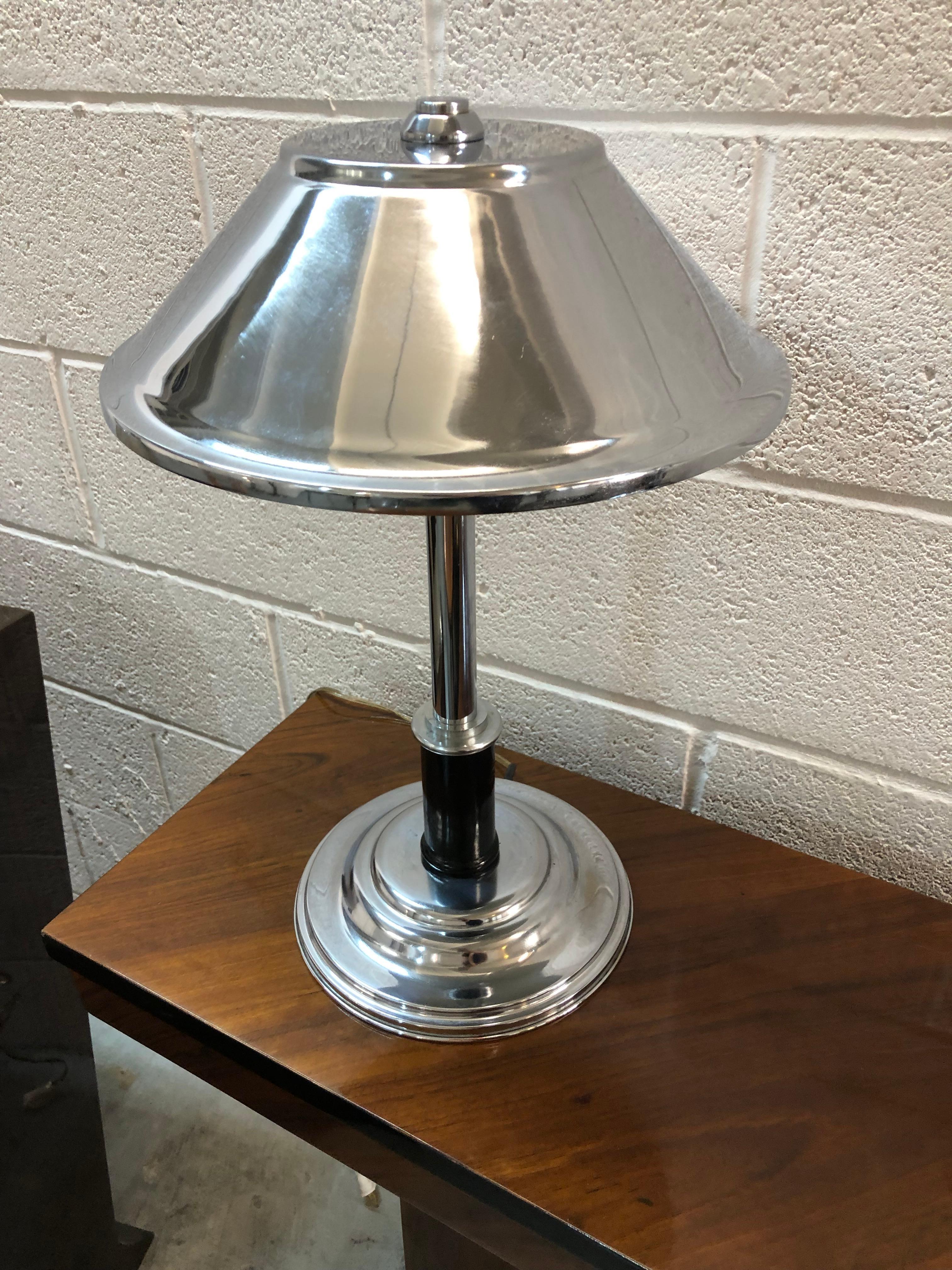 Pair of Art Deco Table Lamp in wood and chrome, 1930 For Sale 13