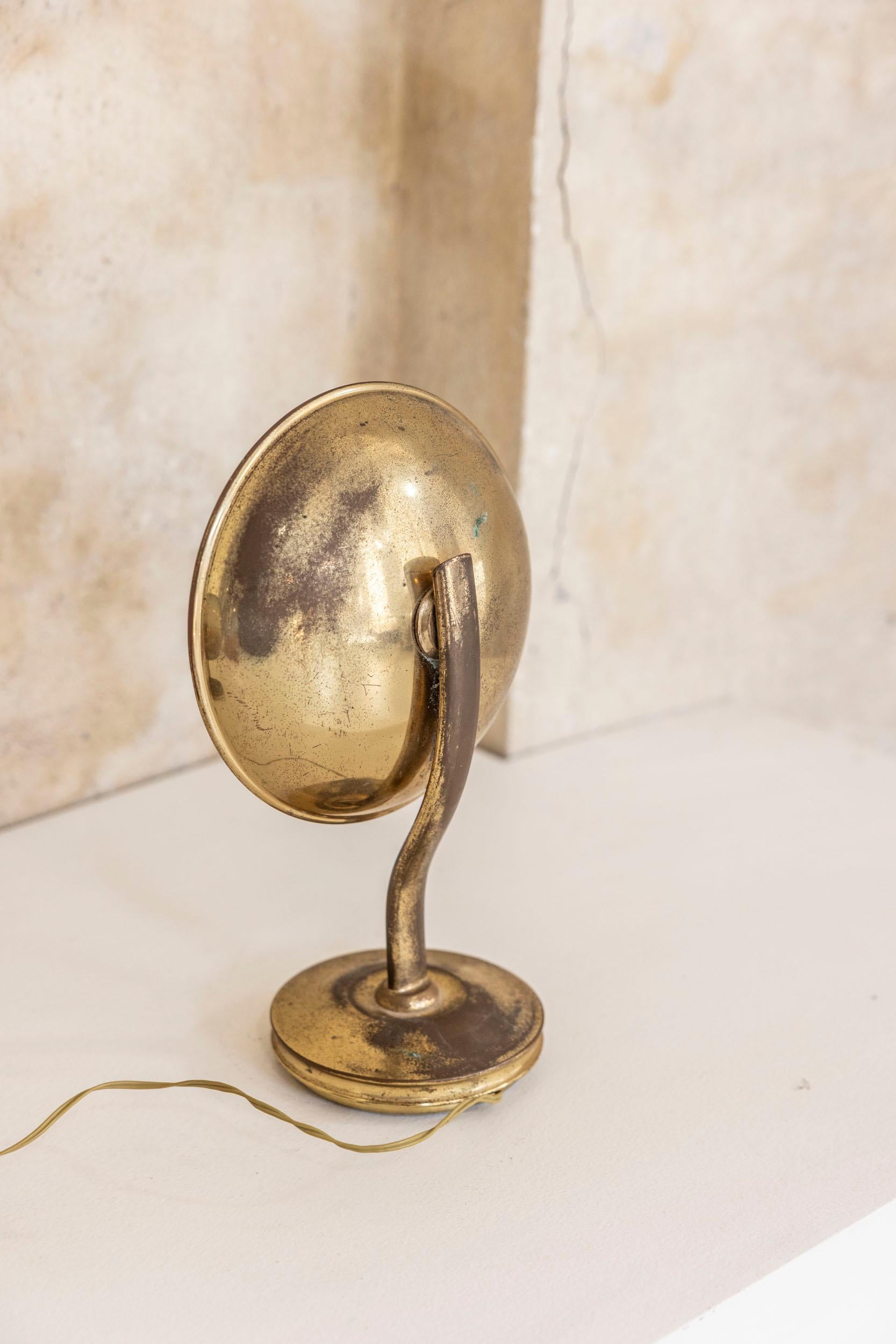 Paire de lampes de table Art Déco en laiton et verre, Italie, années 1940 en vente 4