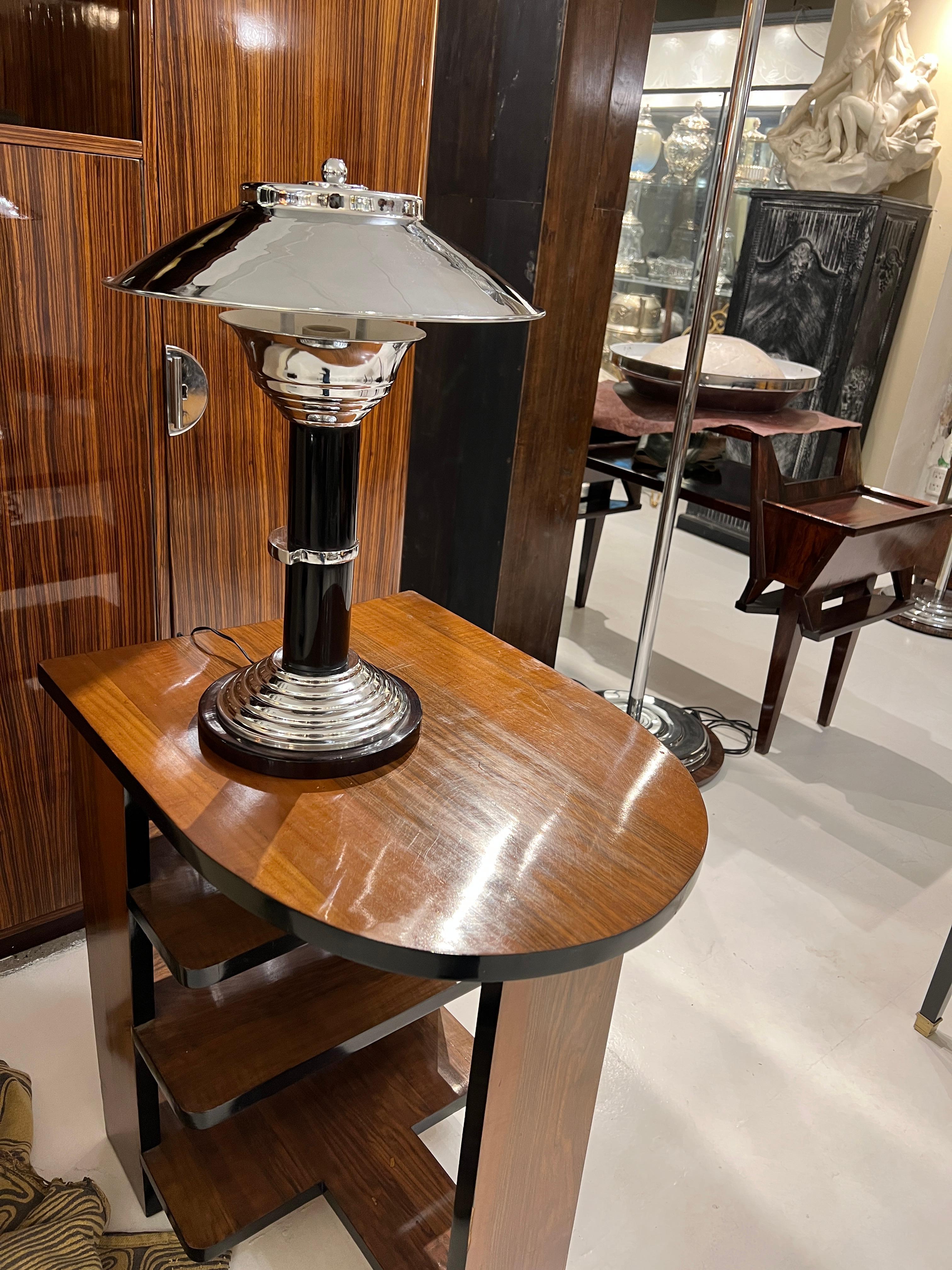 Pair of Art Deco Table Lamps in wood and chrome, France, 1930 For Sale 6