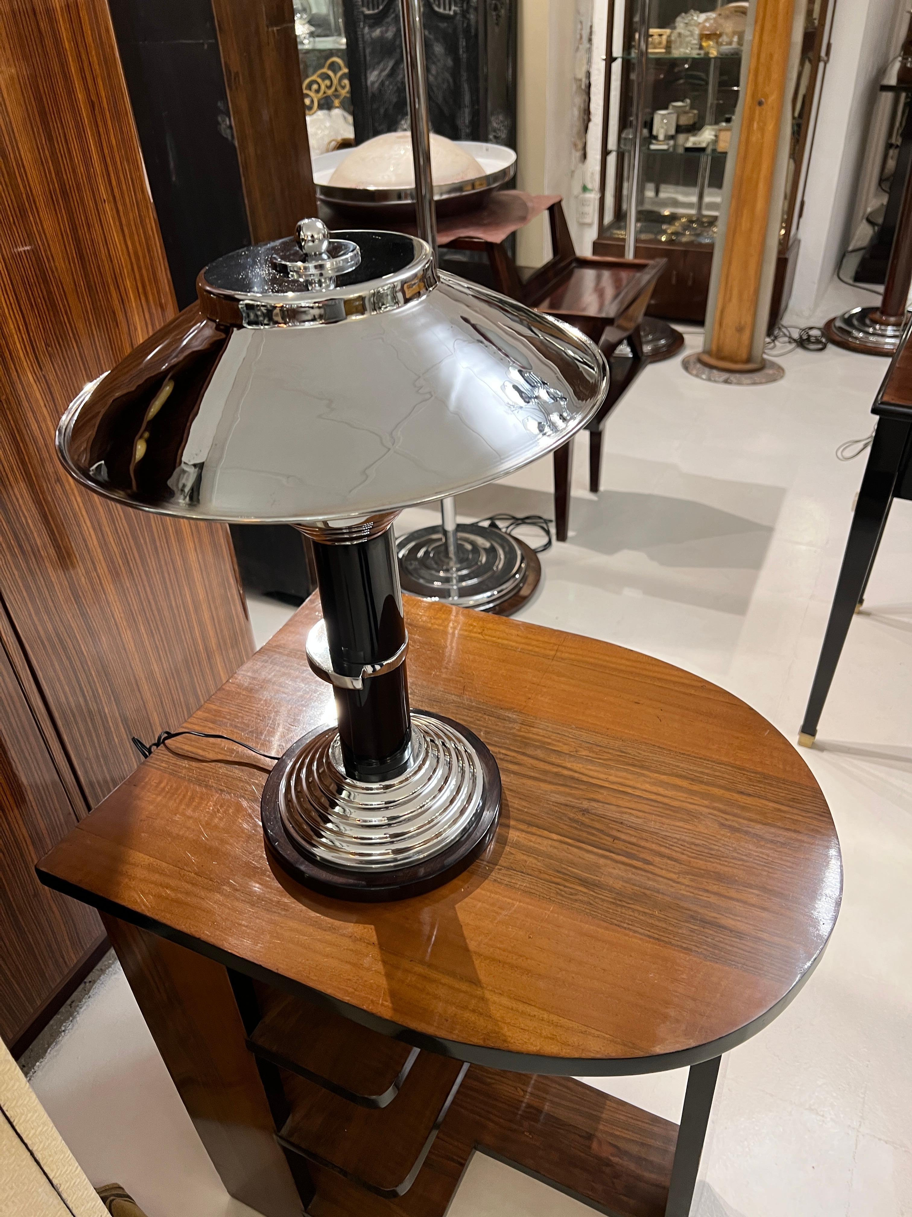 Pair of Art Deco Table Lamps in wood and chrome, France, 1930 For Sale 7