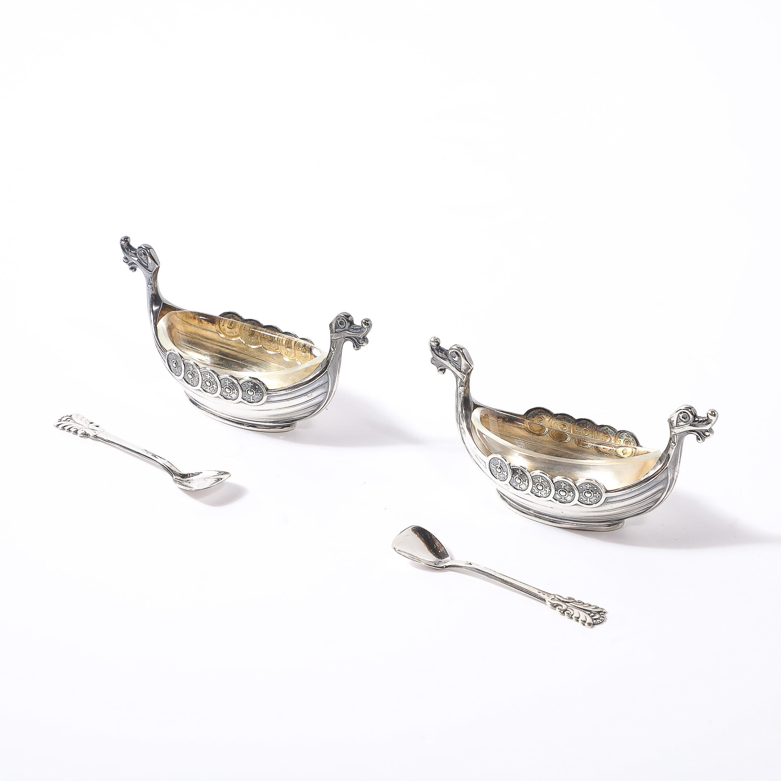 Norvégien Paire de salières Art Déco Theodor Olsens en argent sterling pour bateau viking en vente
