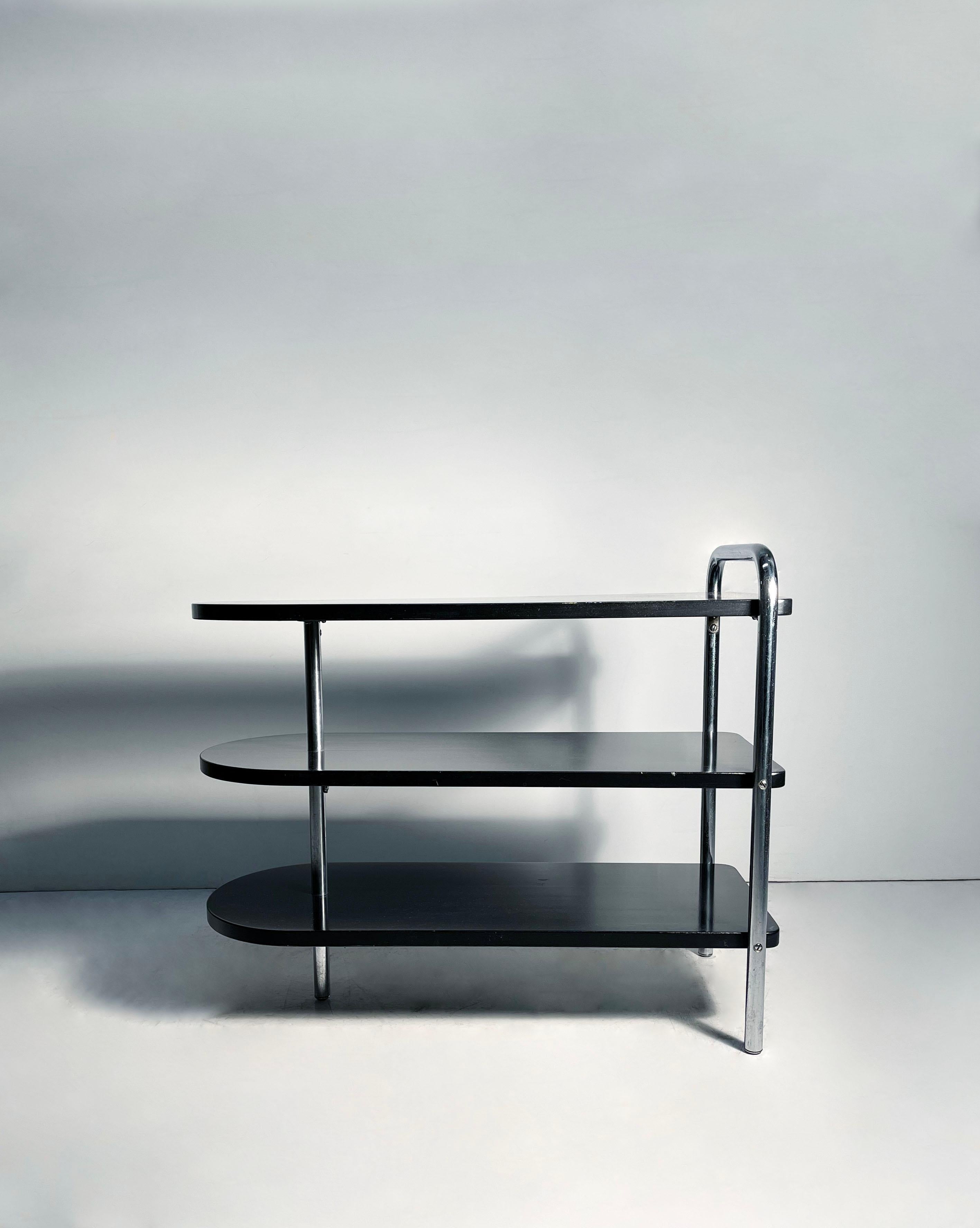 Ein Paar Stufentische im Art déco-Stil von Wolfgang Hoffmann für Howell (amerikanisch) im Angebot