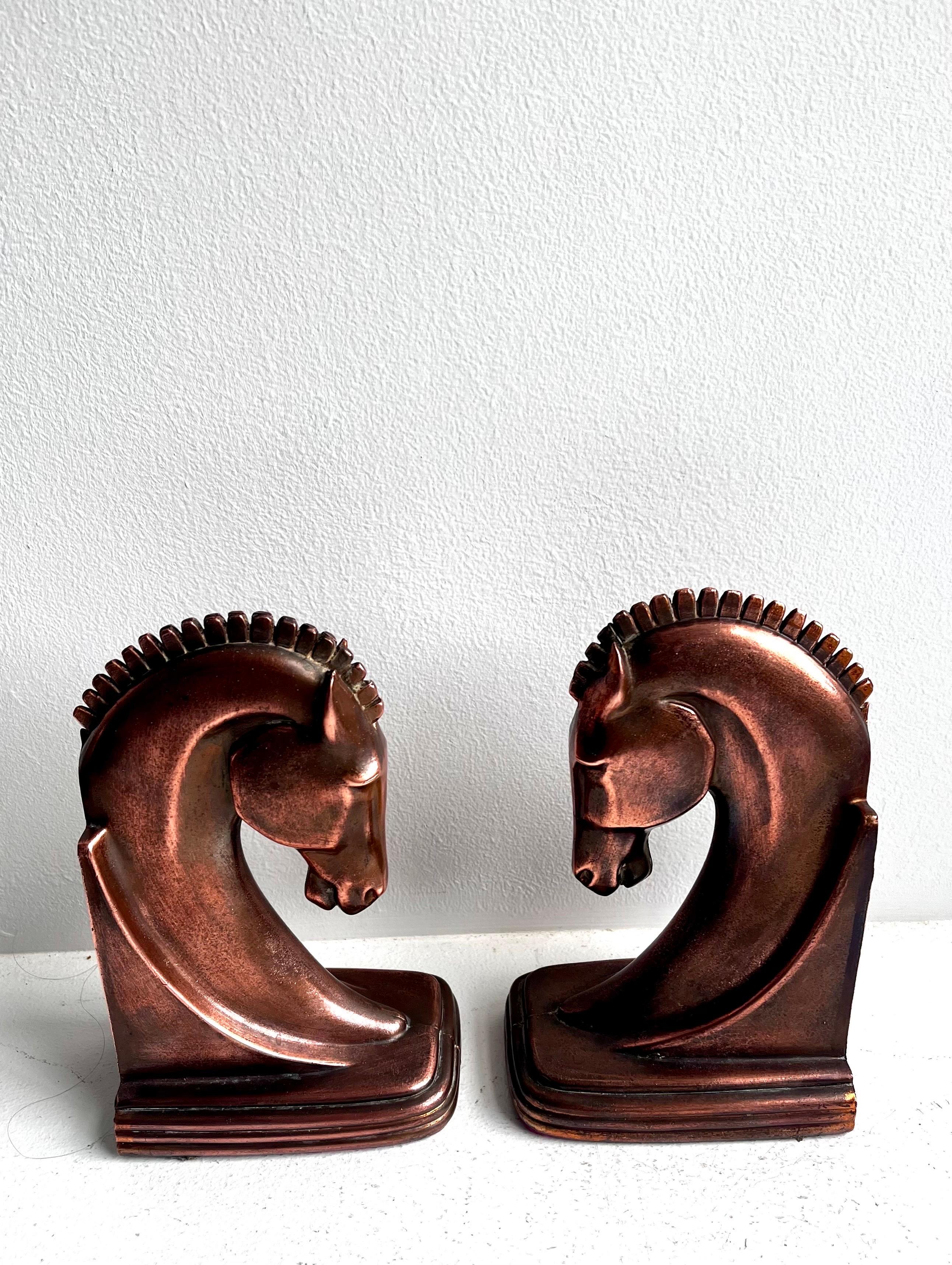 Coppia di reggilibri Art Deco a forma di cavallo di Troia di Dodge Inc. in vendita 3