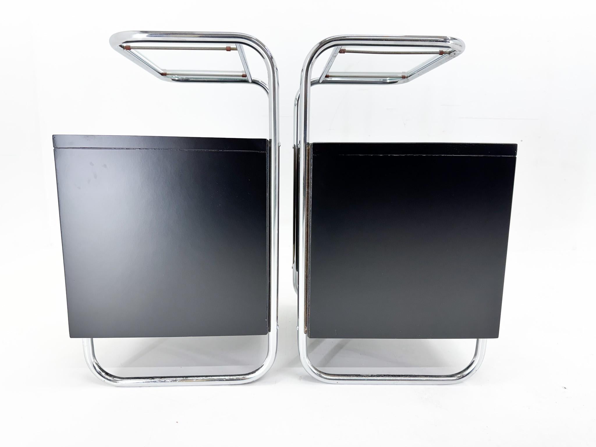 Pair of Art Deco Tubular Bedside Tables, Czechoslovakia In Good Condition For Sale In Praha, CZ