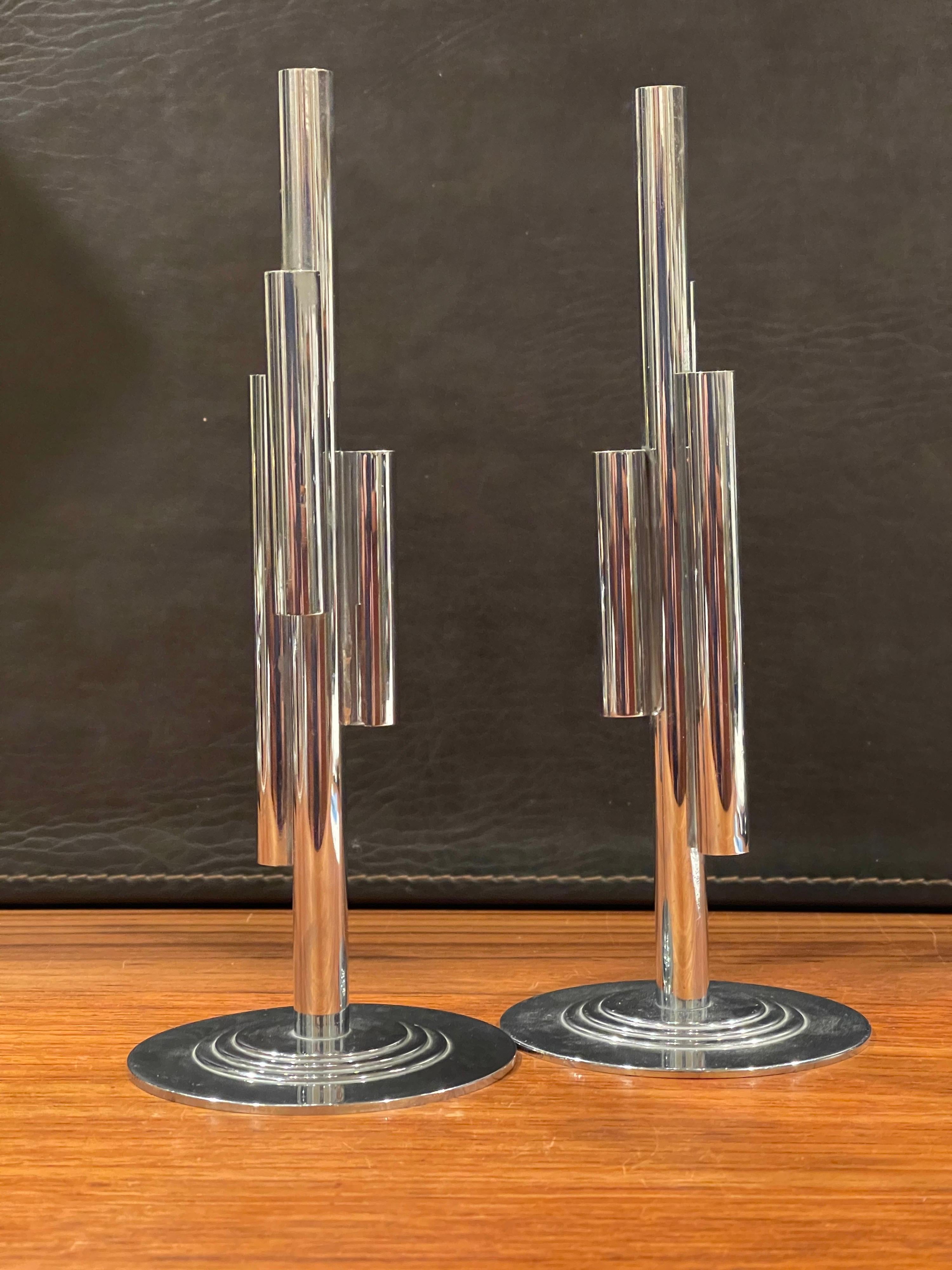 Pair of Art Deco Tubular Chrome Bud Vases by Ruth & William Gerth for Chase Co For Sale 3