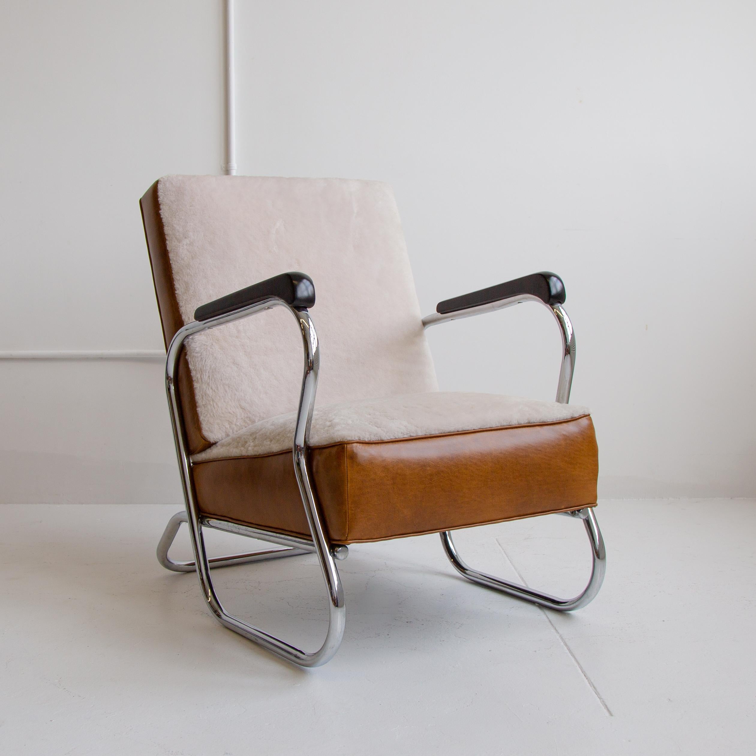 Vintage Pair of Tubular Chrome Lounge Chairs, Art Deco, American 2