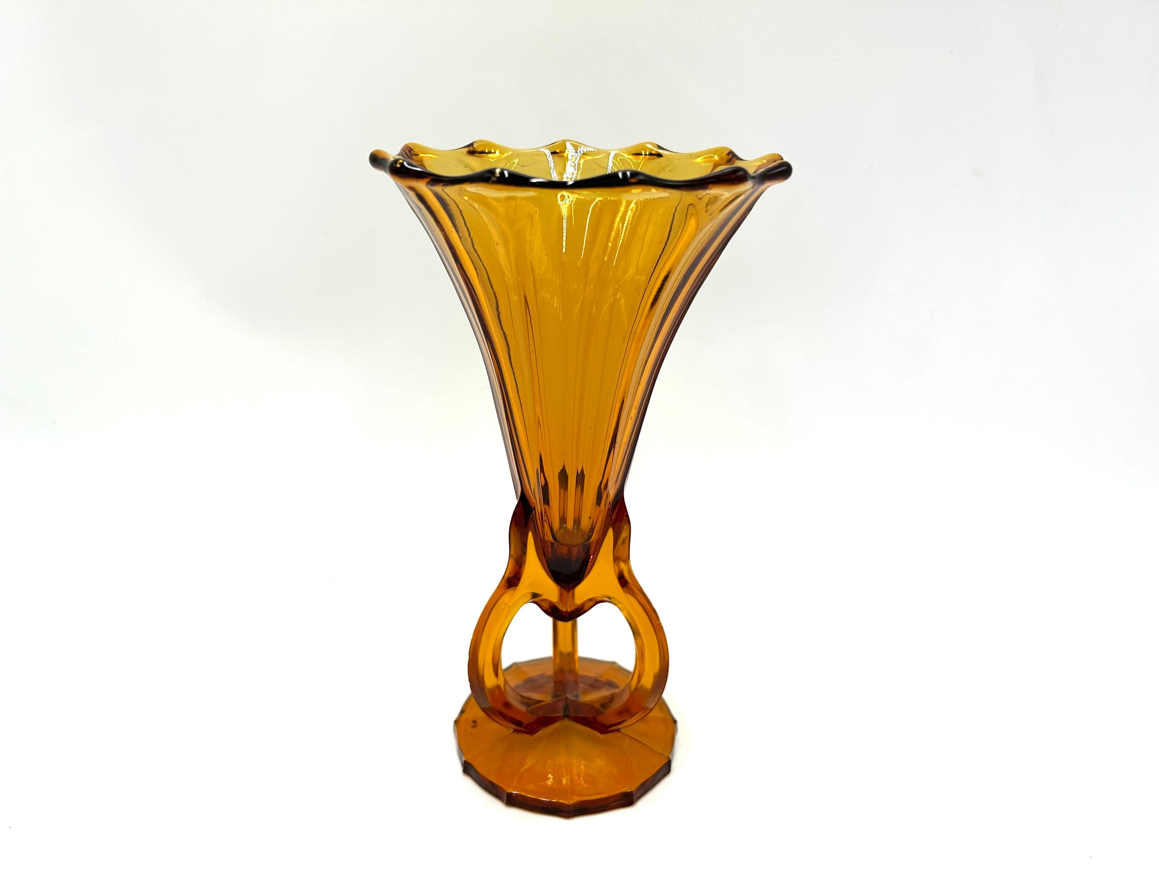 Mid-20th Century Pair of Art Deco Vases, Czech Republic, 1930s For Sale