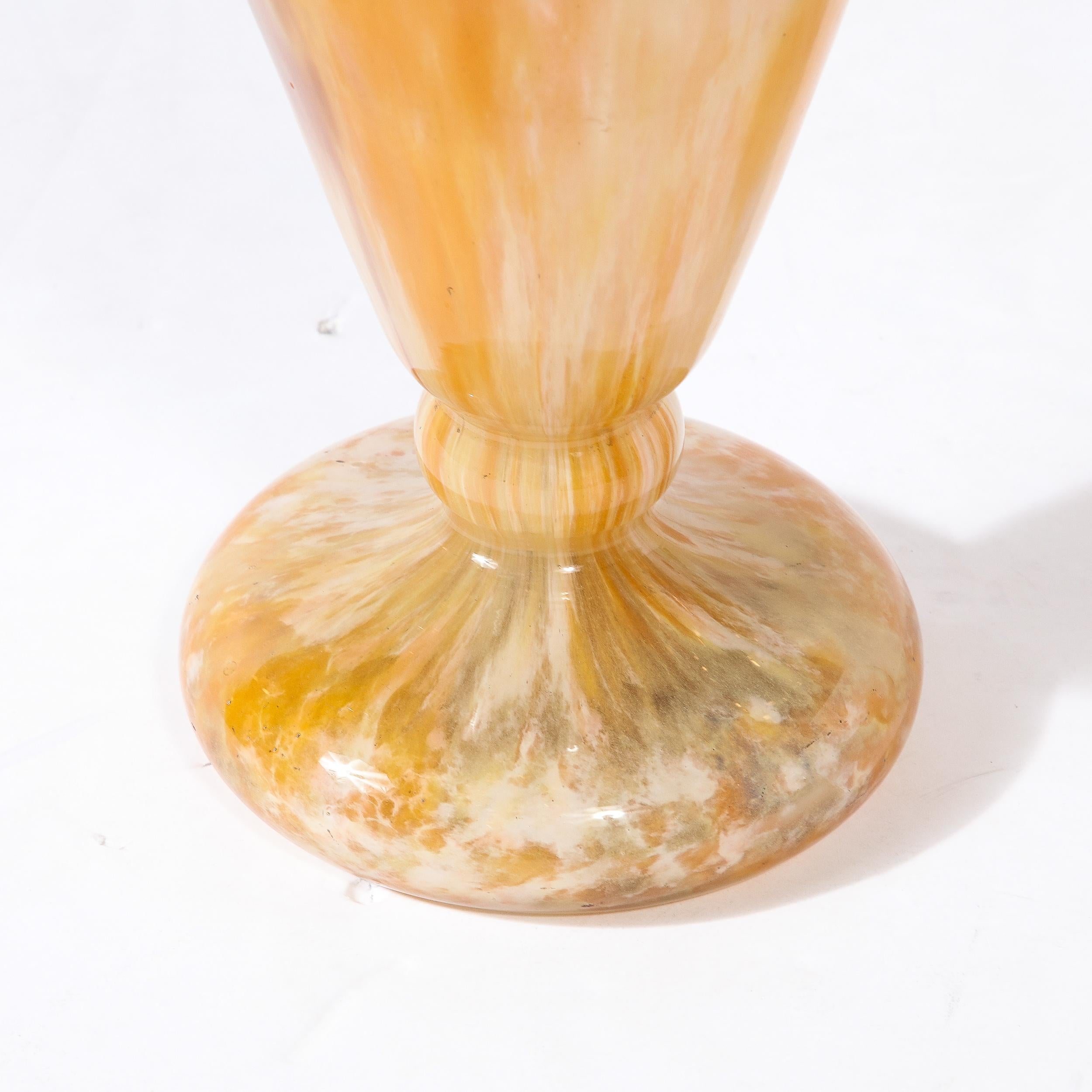 Paire de vases Art déco en améthyste fumée et verre teinté ambre par Schneider en vente 5