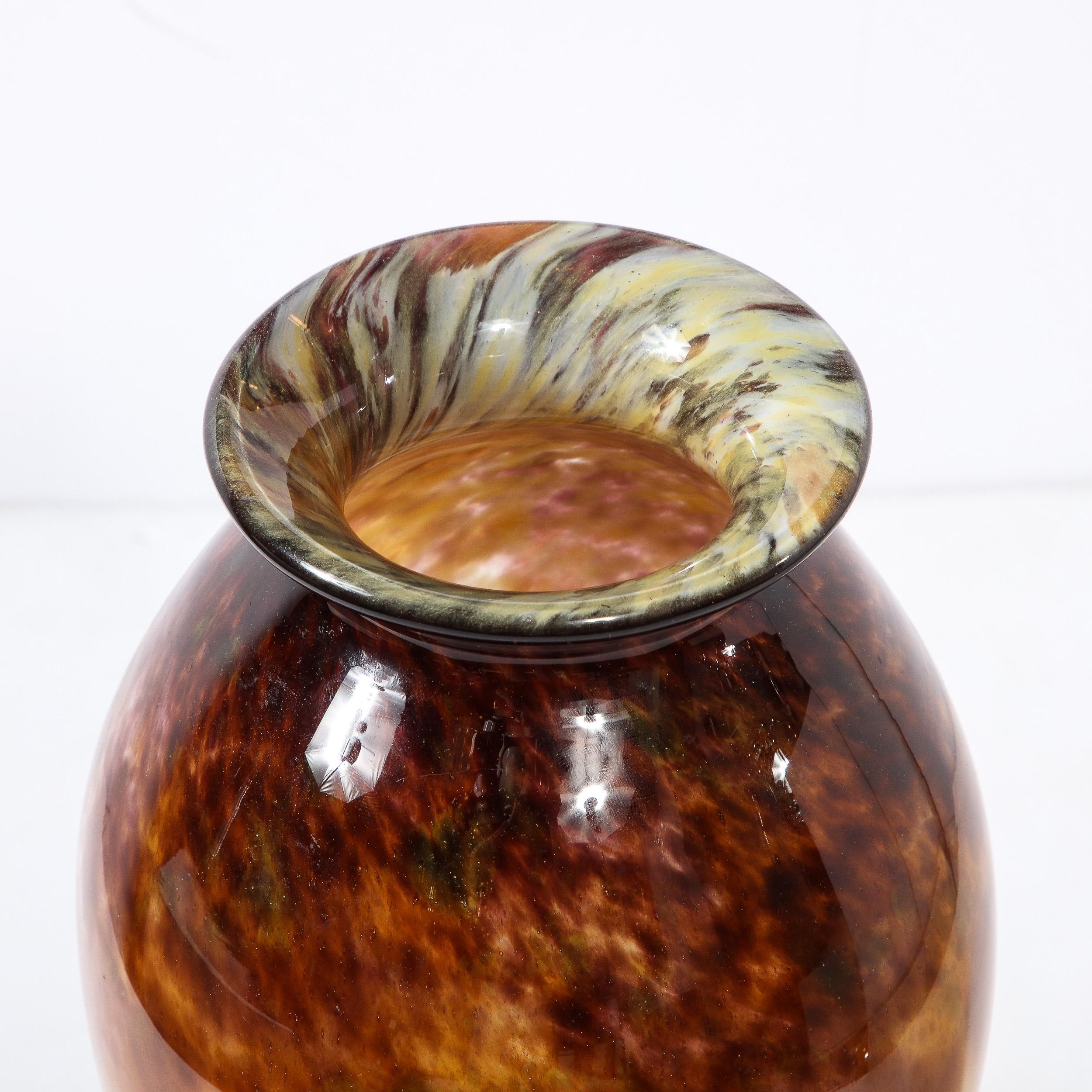 Paire de vases Art déco en améthyste fumée et verre teinté ambre par Schneider en vente 11