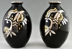 Paar Art Deco Vasen mit Blumen Boch Frères La Louvière 1931