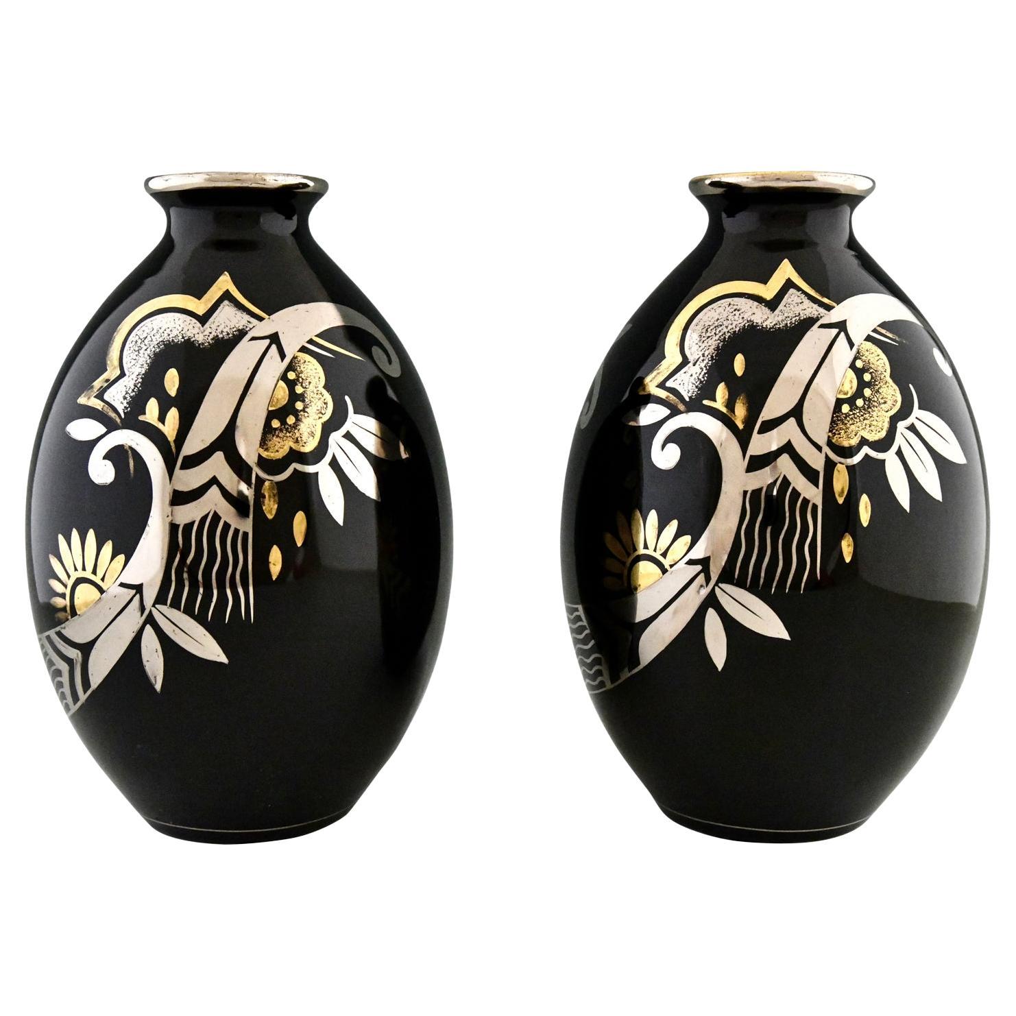 Paar Art Deco Vasen mit Blumen Boch Frères La Louvière 1931