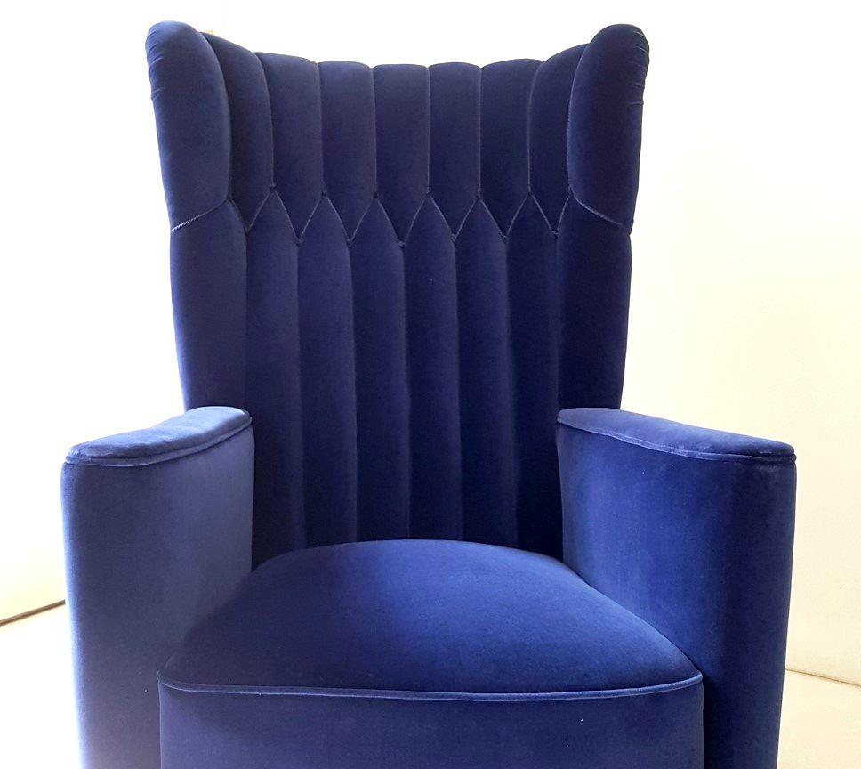 Italian Pair of  Art Deco Velvet Covered Armchairs attributed to Guglielmo Ulrich For Sale