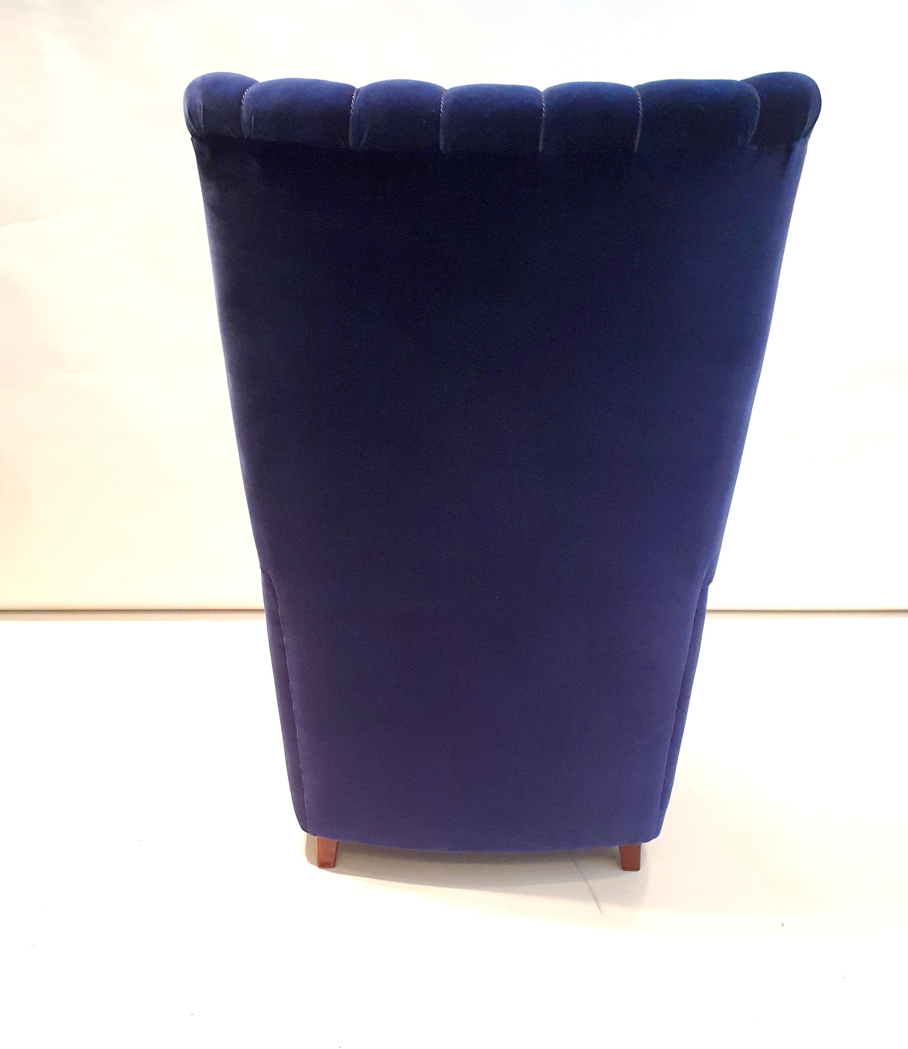 Pair of  Art Deco Velvet Covered Armchairs attributed to Guglielmo Ulrich In Good Condition For Sale In London, GB
