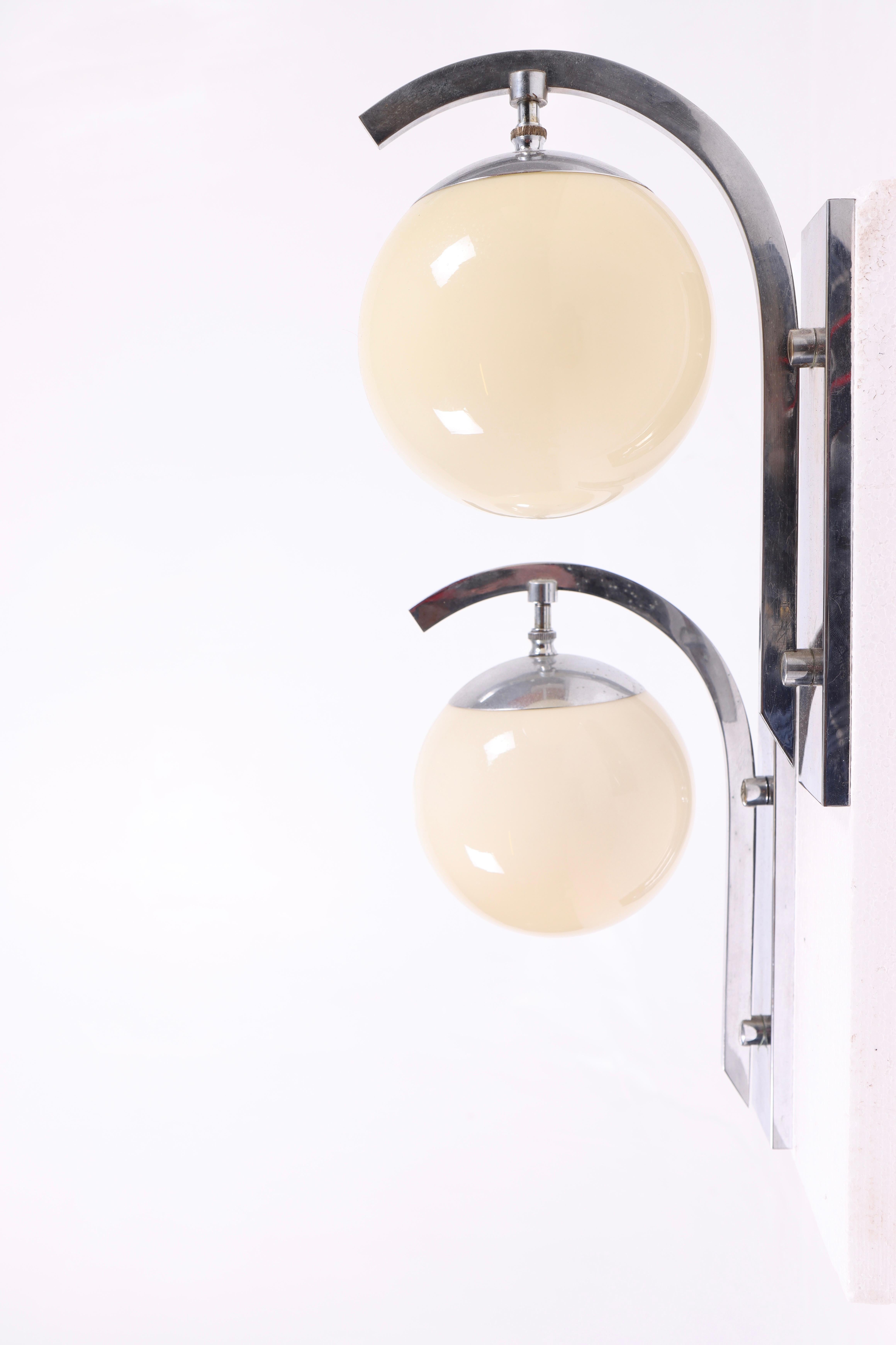 Scandinavian Modern Pair of Art Deco Wall Lamps, Made in Denmark, 1930s For Sale