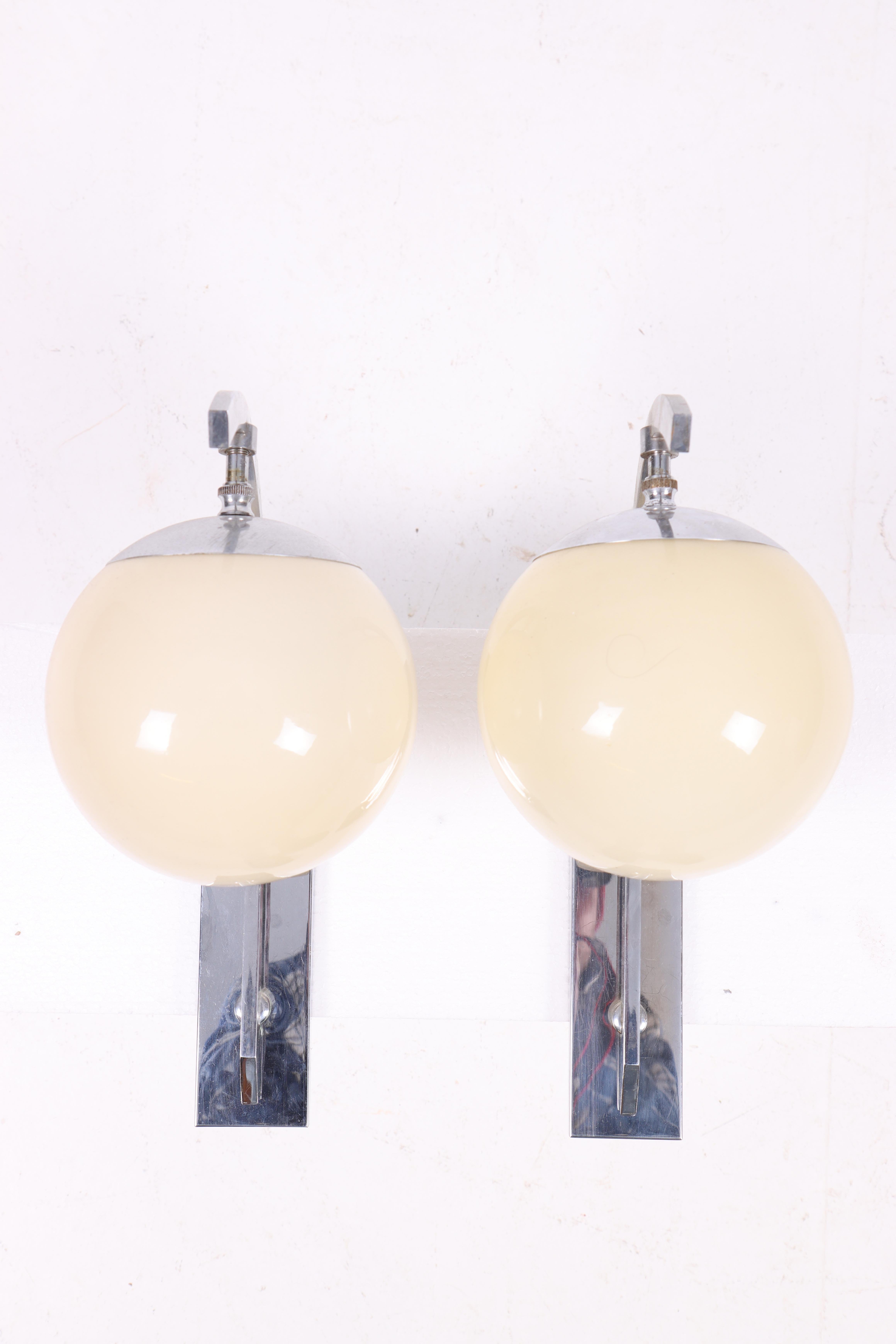 Pair of Art Deco Wall Lamps, Made in Denmark, 1930s In Fair Condition For Sale In Lejre, DK
