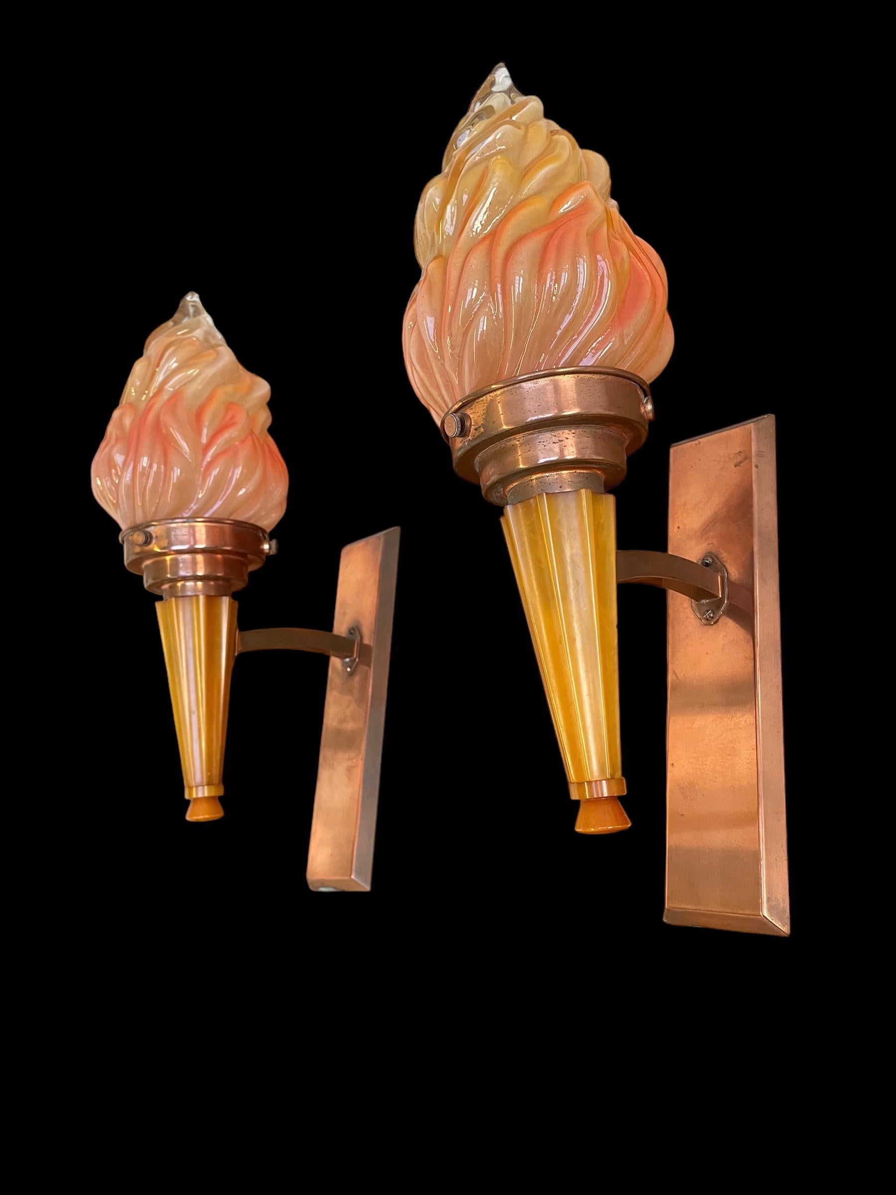 Pair of Art Deco Wall Lights For Sale 1