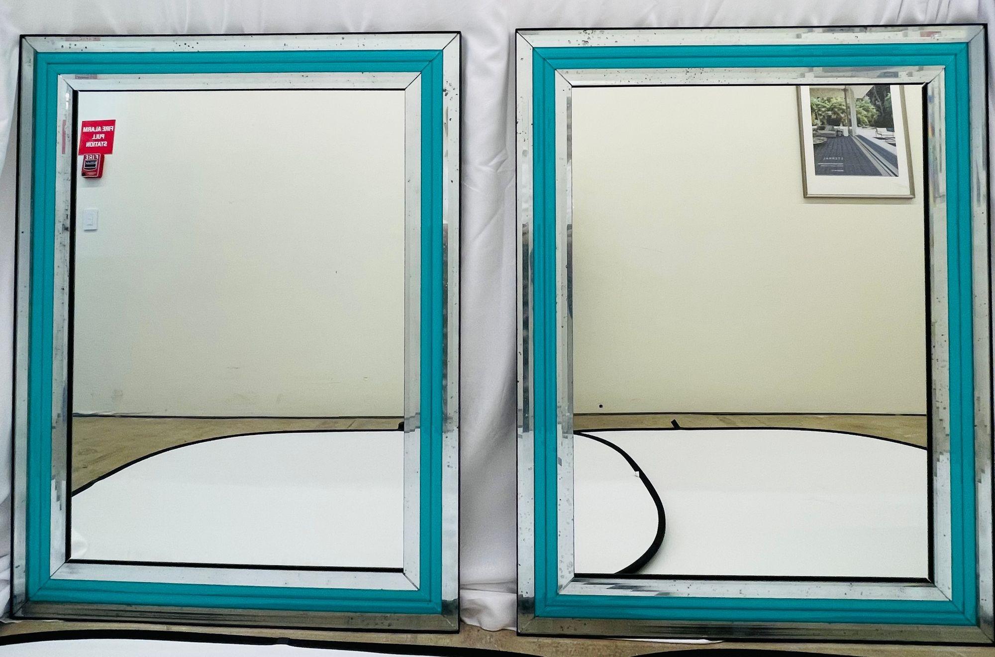 Américain Paire de miroirs muraux, manteaux de cheminée ou consoles Art Déco avec cadres biseautés turquoise en vente
