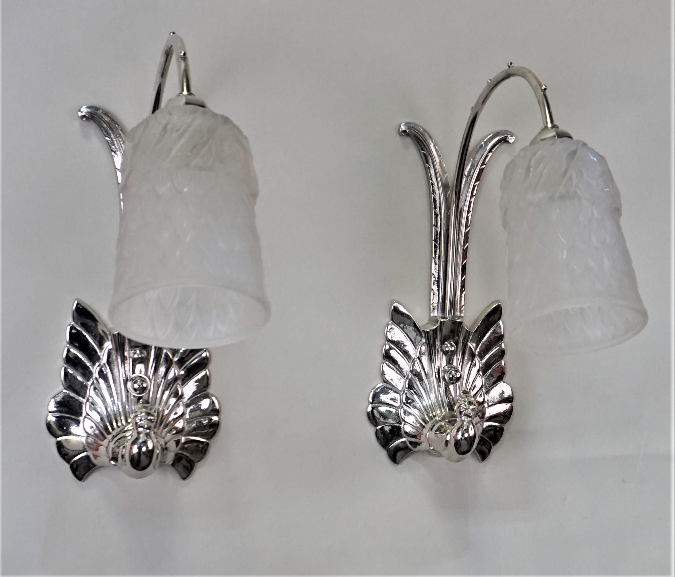 Mid-20th Century Pair of Art Deco Wall Sconces by Charles Schneider