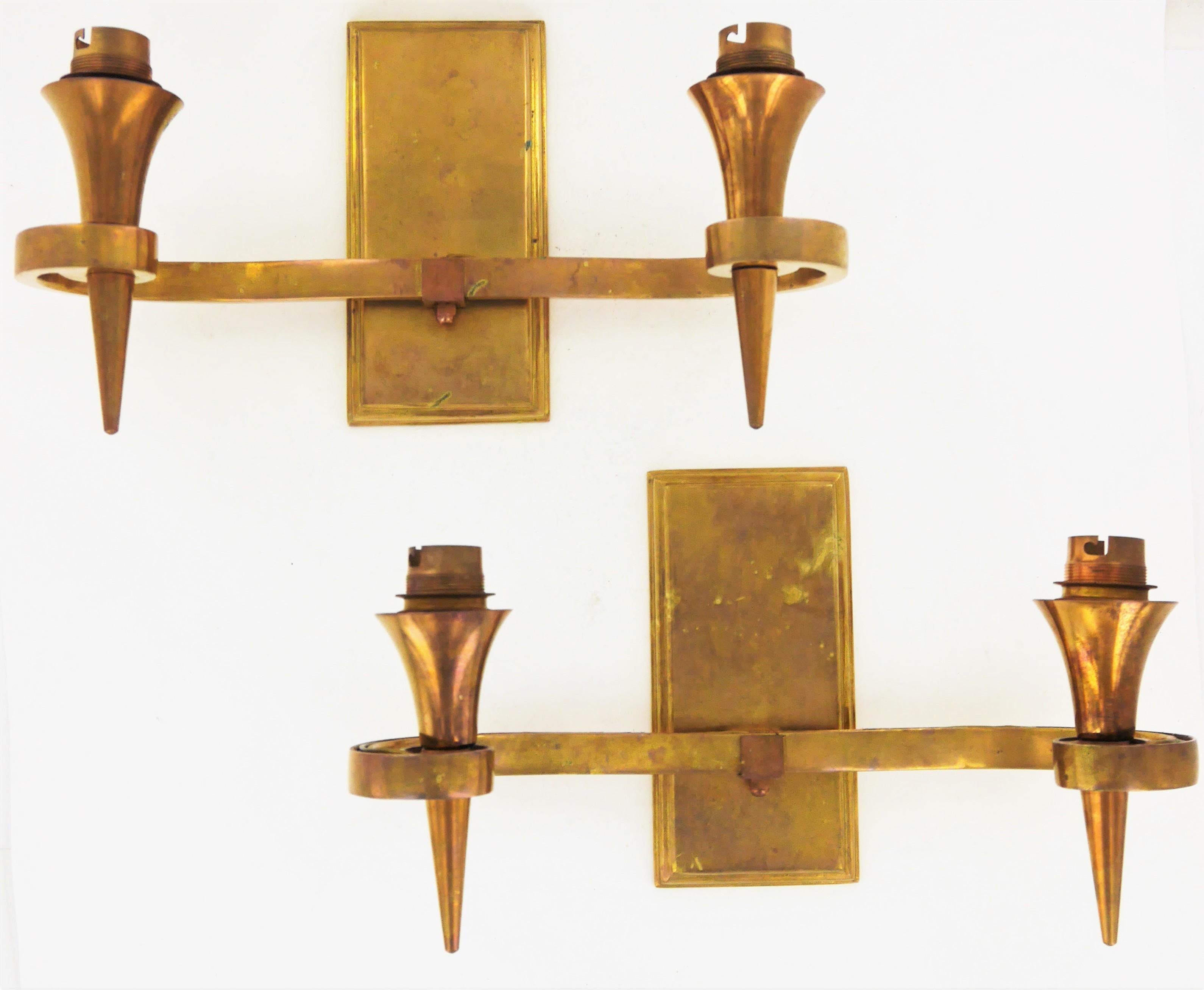 Pair of Art Deco Wall Sconces In Good Condition For Sale In Valbroye, CH