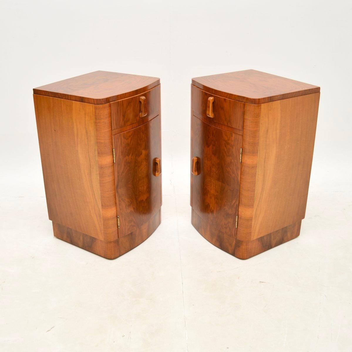 Mid-20th Century Pair of Art Deco Walnut Bedside Cabinets For Sale