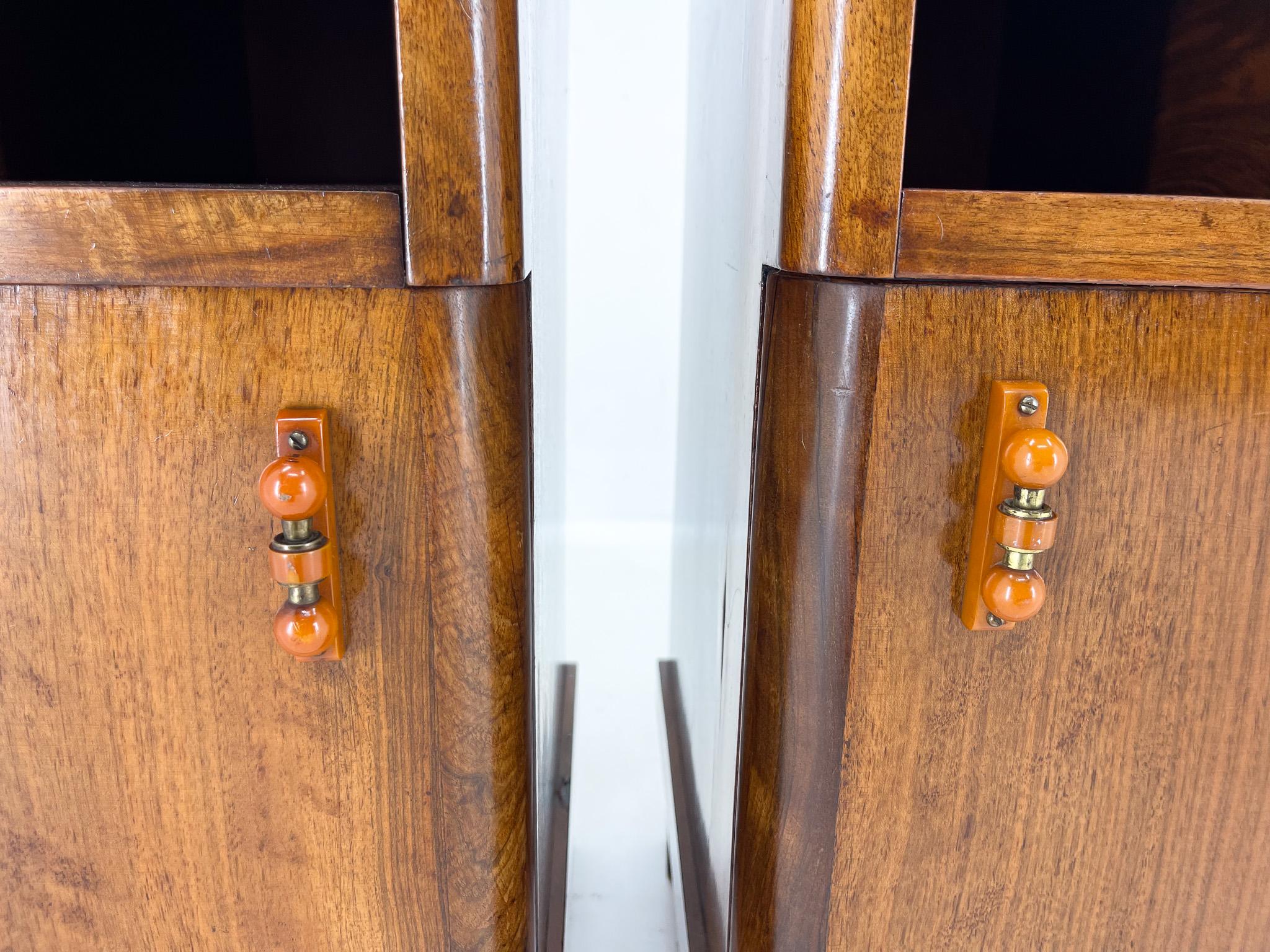 Pair of Art Deco Walnut Bedside Tables, Czechoslovakia In Good Condition In Praha, CZ