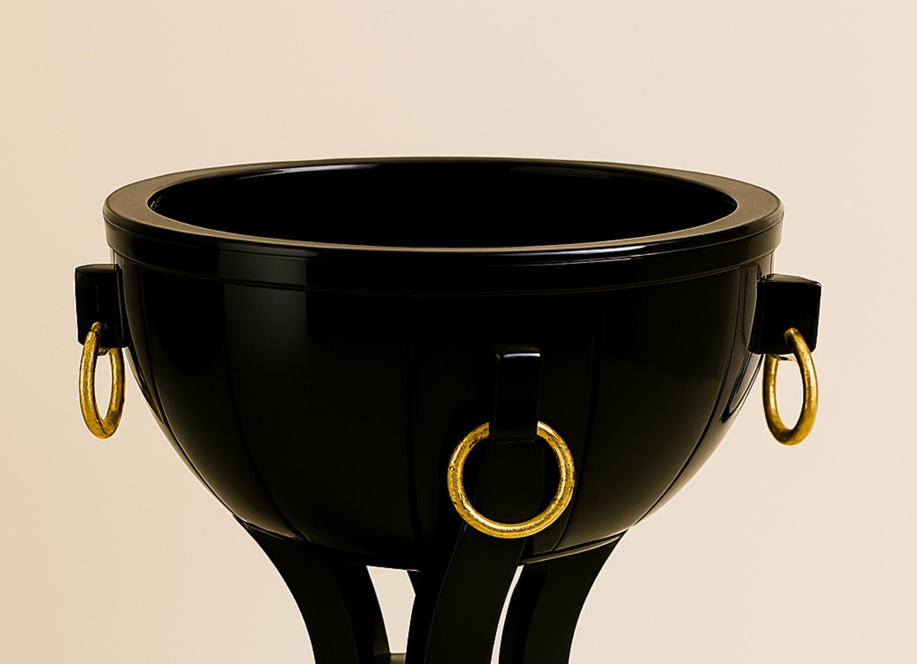Pair Of Art Deco Walnut Black Lacquer Art Deco Vase, 20th Century For Sale 1