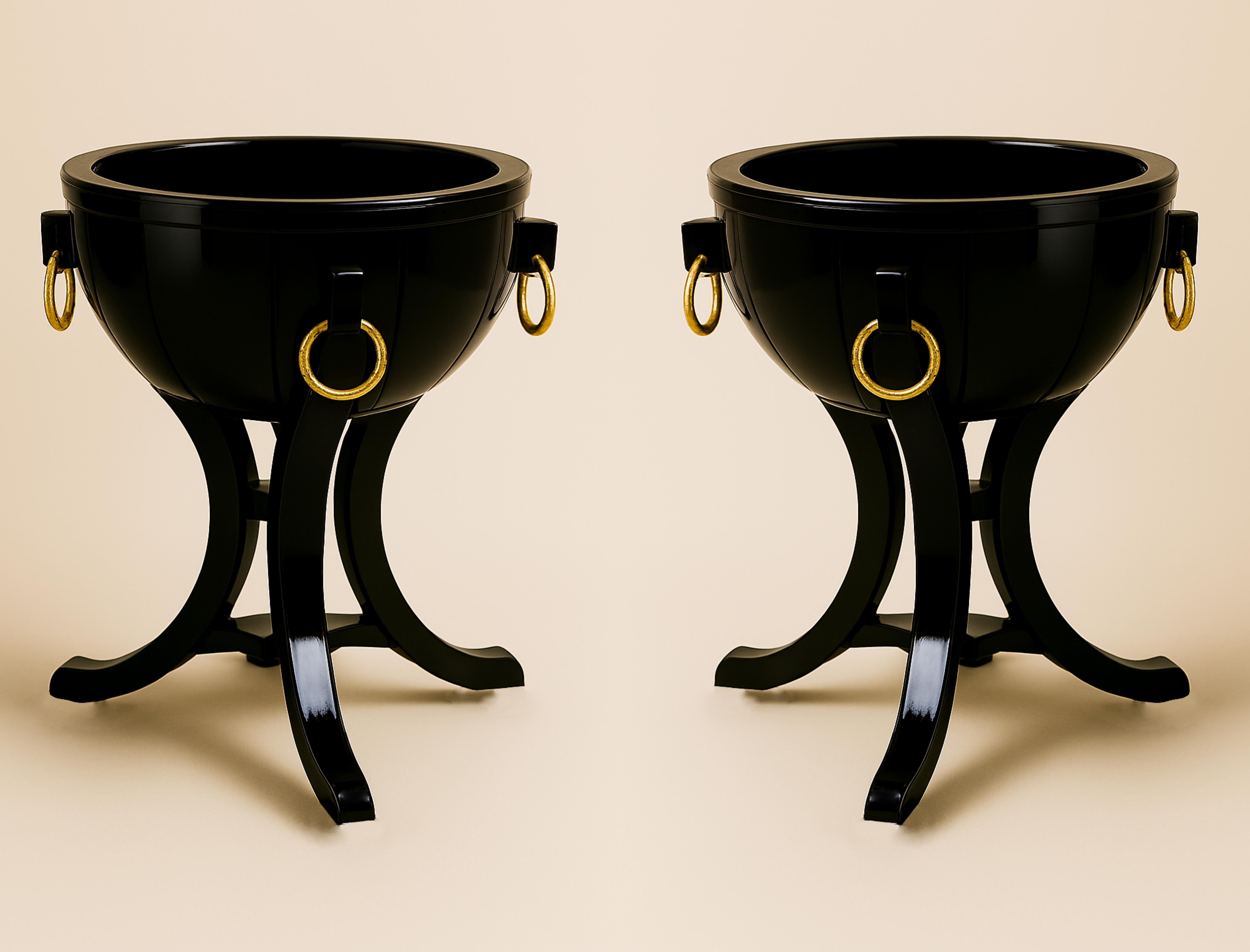 Pair Of Art Deco Walnut Black Lacquer Art Deco Vase, 20th Century For Sale 3