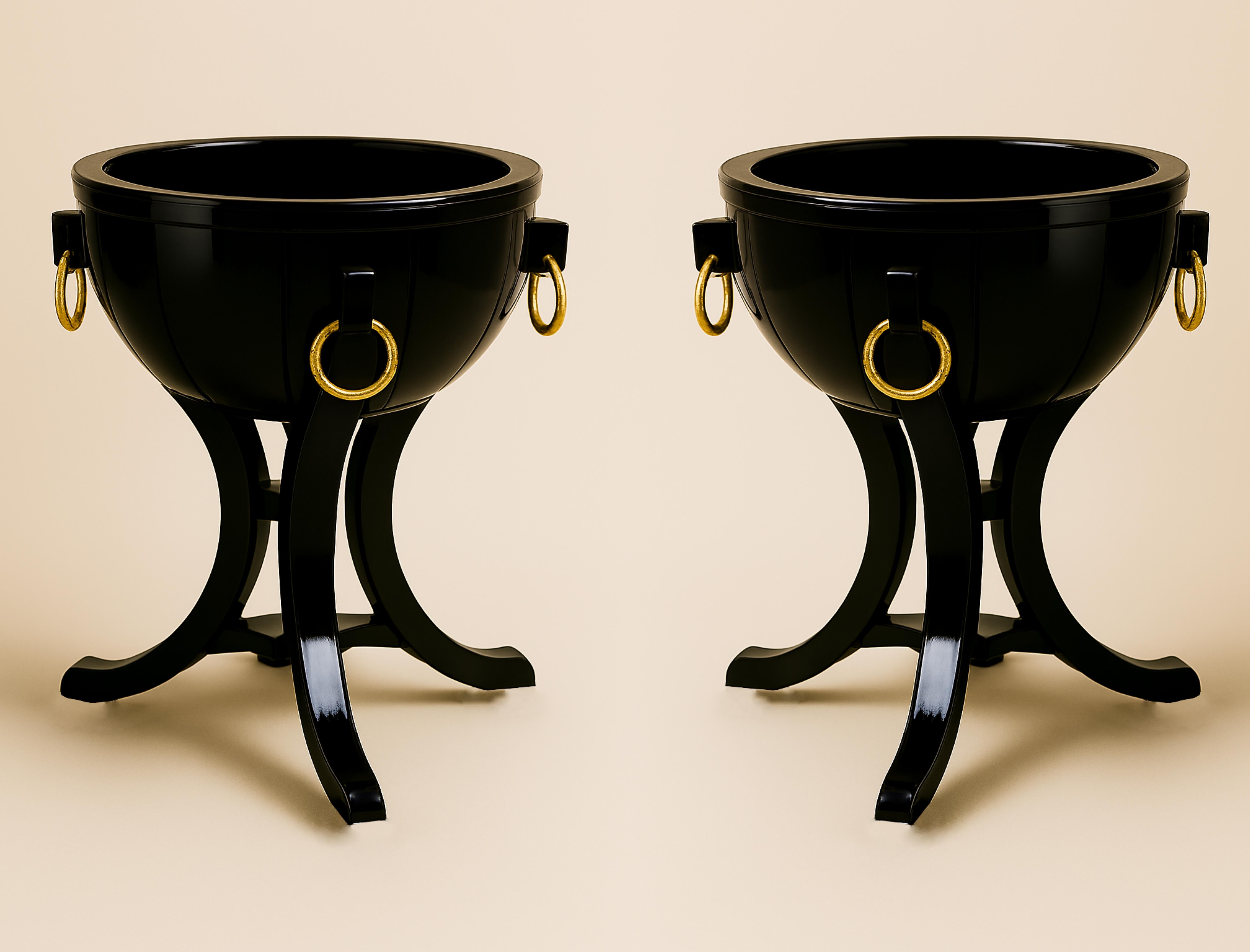 Pair Of Art Deco Walnut Black Lacquer Art Deco Vase, 20th Century For Sale 4