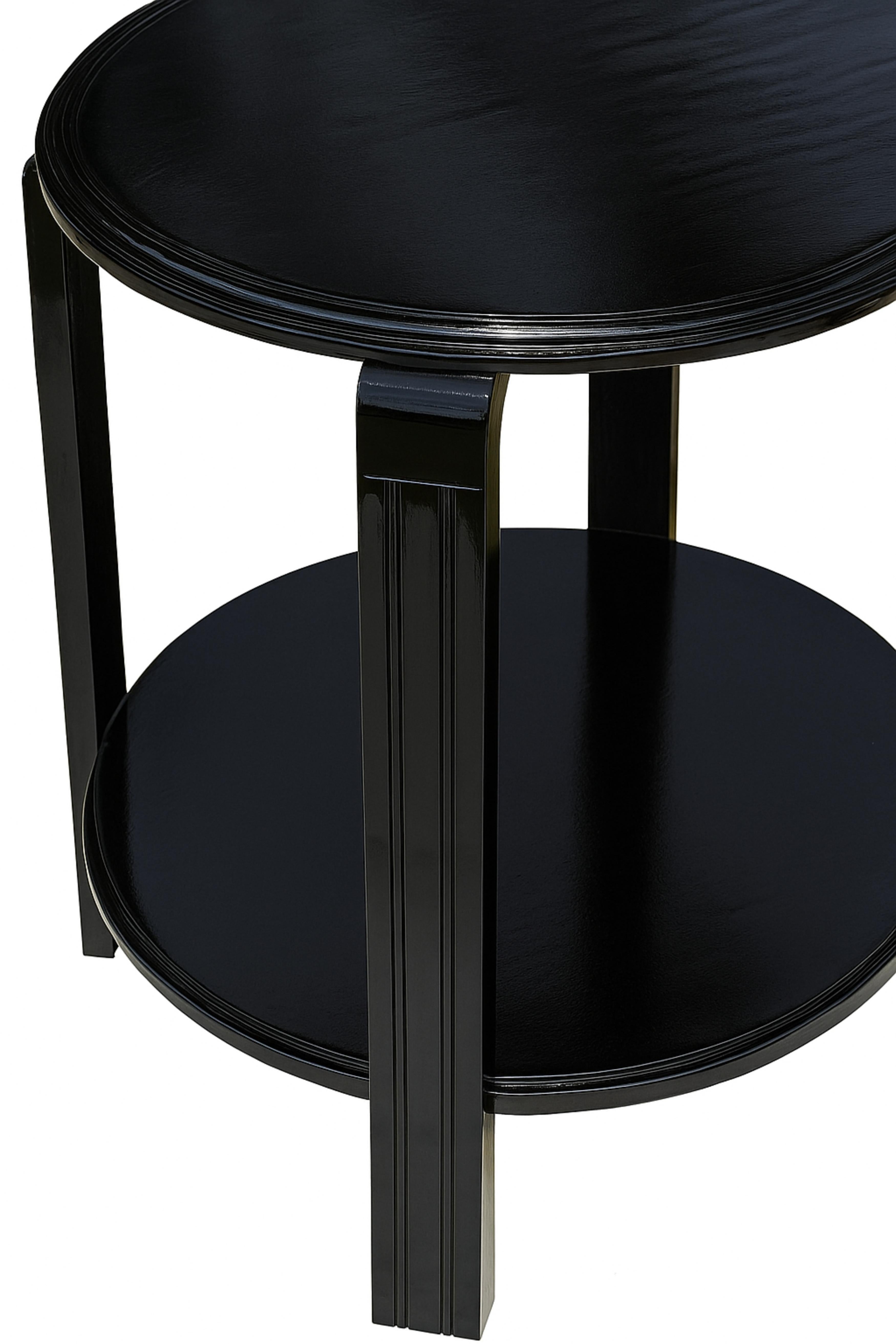 French Pair Of Art Deco Walnut Black Lacquer Side Table, 20th Century For Sale