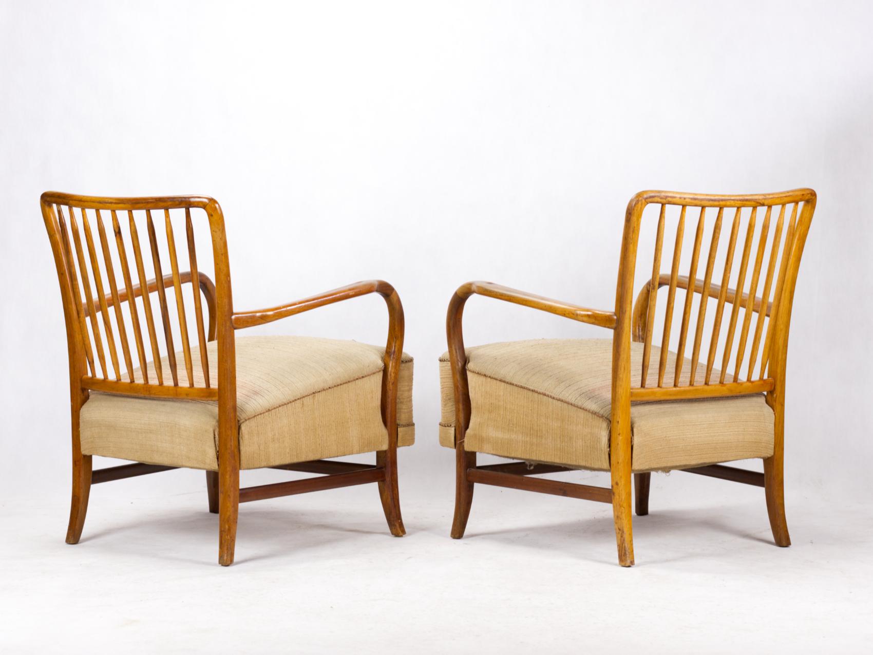 Pair of Art Deco Walnut Lounge Chairs by Kaesz Gyula, Hungary, 1930s In Fair Condition In Lucenec, SK