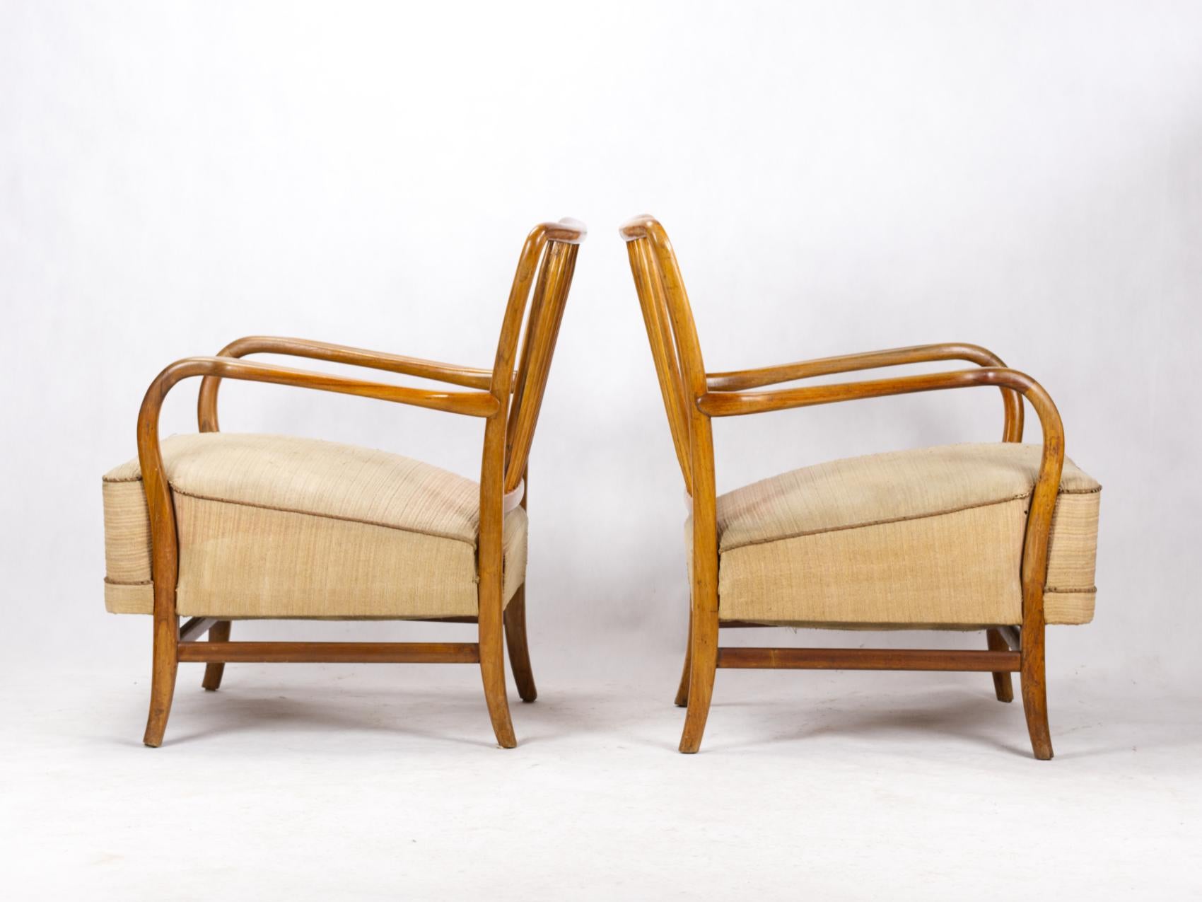 Pair of Art Deco Walnut Lounge Chairs by Kaesz Gyula, Hungary, 1930s 1