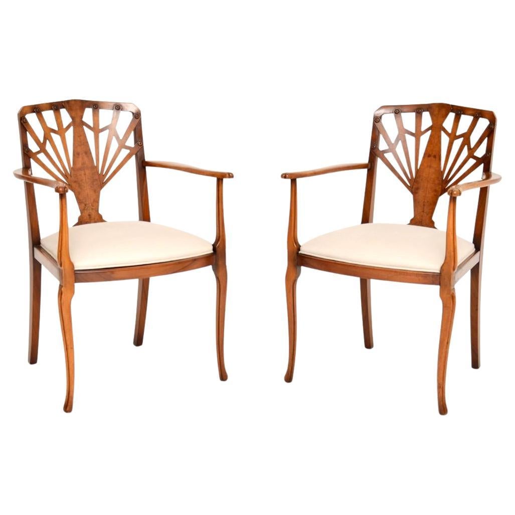 Coppia di sedie laterali in noce Art Déco