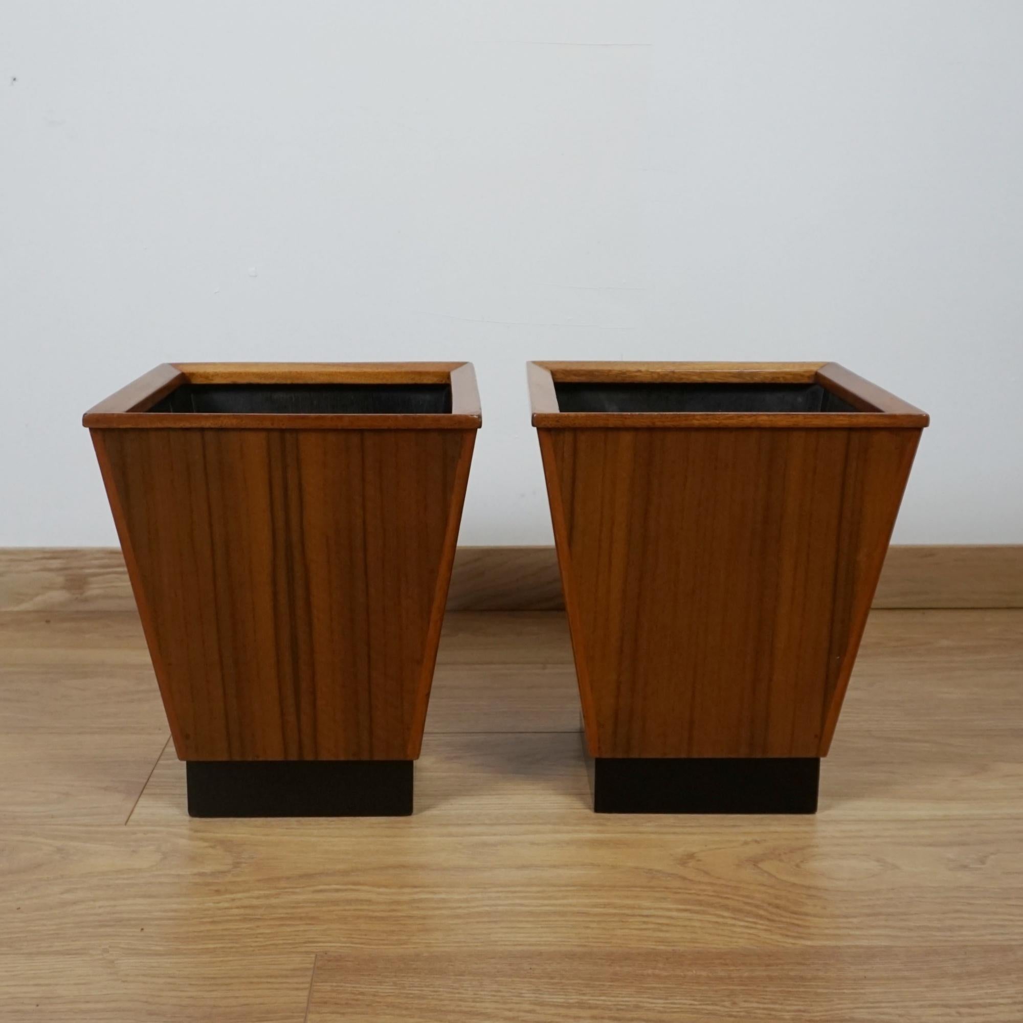 Coppia di cestini per la carta straccia in noce Art Deco In condizioni buone in vendita a Forest Row, East Sussex